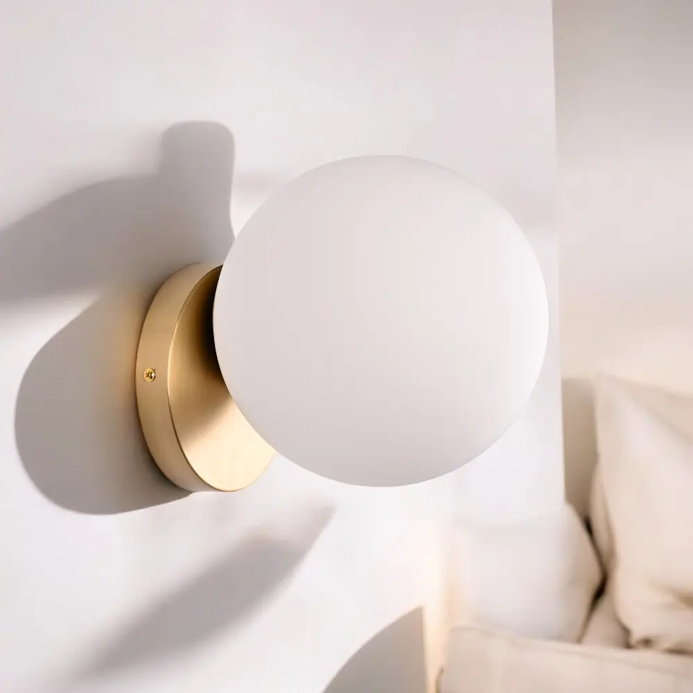 Фото 12 Настенный светильник Imperiumloft Tip of the tongue wall mounted/2015 s d15 Impr_101382-26 цвет прозрачный/латунь Фото 12 Настенный светильник Imperiumloft Tip of the tongue wall mounted/2015 s d15 Impr_101382-26 цвет прозрачный/латунь