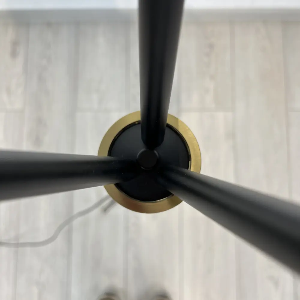 Фото 10 Торшер Imperiumloft Caracas tripod цвет черный Фото 10 Торшер Imperiumloft Caracas tripod цвет черный