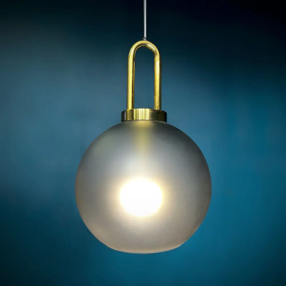 Фото 6 Светильник подвесной Imperiumloft Gauss 189526-26 1 лампа 3 м² цвет серый/прозрачный/латунь Фото 6 Светильник подвесной Imperiumloft Gauss 189526-26 1 лампа 3 м² цвет серый/прозрачный/латунь