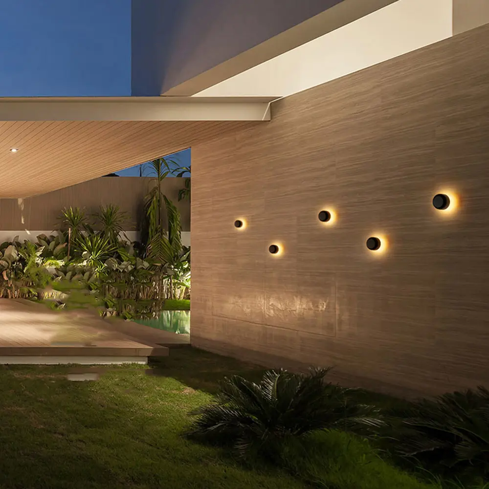 Фото 9 Настенный светильник светодиодный влагозащищенный Imperiumloft 224205-23 Point теплый белый свет цвет черный Фото 9 Настенный светильник светодиодный влагозащищенный Imperiumloft 224205-23 Point теплый белый свет цвет черный