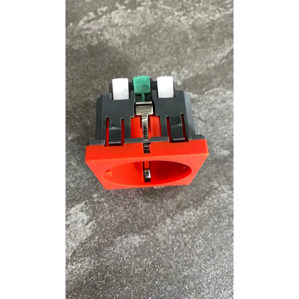 Фото 2 Розетка встраиваемая Spl Серия отсутствует 200078 с заземлением цвет красный