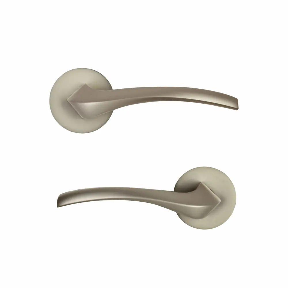 Фото Дверная ручка на розетке KREAFORTA Ая без запирания цвет никель Фото Дверная ручка на розетке KREAFORTA Ая без запирания цвет никель