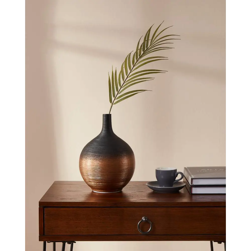 Фото 2 Ваза Eglo 421416 керамика цвет черный, золотой 22 см Фото 2 Ваза Eglo 421416 керамика цвет черный, золотой 22 см