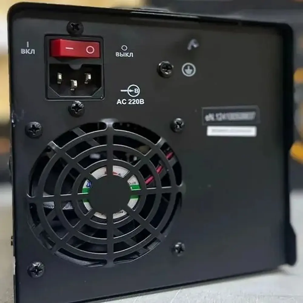 Фото 4 Сварочный полуавтомат инверторный Свартех MIG-200Flux, 200 А, до 4 мм Фото 4 Сварочный полуавтомат инверторный Свартех MIG-200Flux, 200 А, до 4 мм