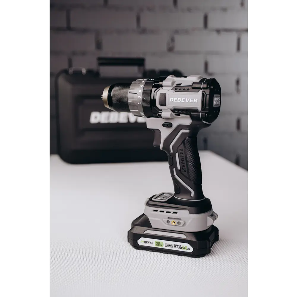 Фото 10 Дрель-шуруповерт аккумуляторная ударная бесщеточная Debever DBE-7332CKIT, 18 В Li-Ion 1x2 Ач Фото 10 Дрель-шуруповерт аккумуляторная ударная бесщеточная Debever DBE-7332CKIT, 18 В Li-Ion 1x2 Ач