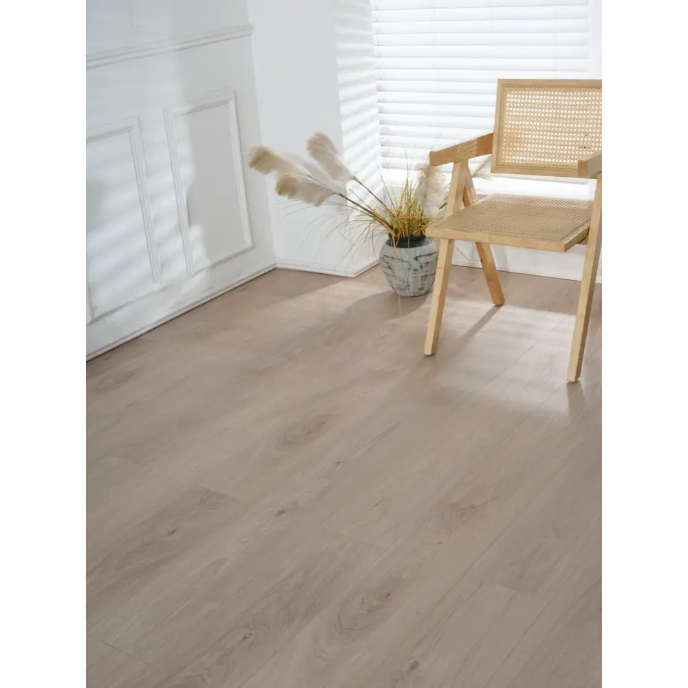 Фото 11 Ламинат Lamiwood Select Дуб Бежевый 34 класс толщина 8 мм с фаской 1.90 м² цена за упаковку Фото 11 Ламинат Lamiwood Select Дуб Бежевый 34 класс толщина 8 мм с фаской 1.90 м² цена за упаковку