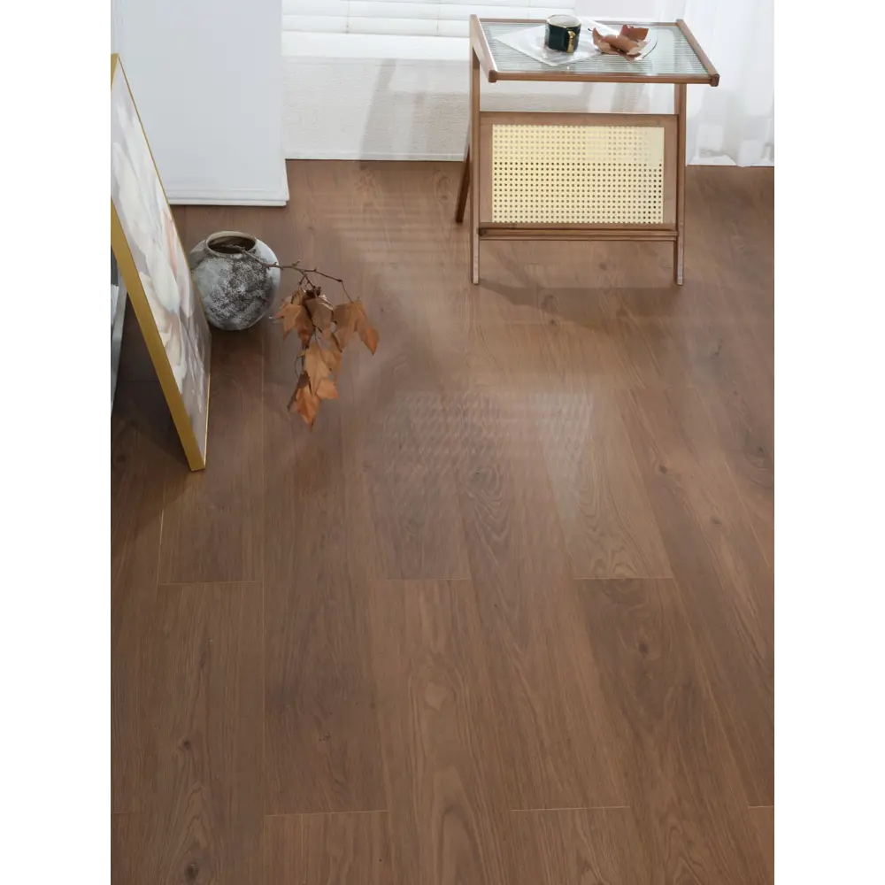 Фото 7 Ламинат Lamiwood Select Дуб Мореный 34 класс толщина 8 мм с фаской 1.90 м² цена за упаковку Фото 7 Ламинат Lamiwood Select Дуб Мореный 34 класс толщина 8 мм с фаской 1.90 м² цена за упаковку