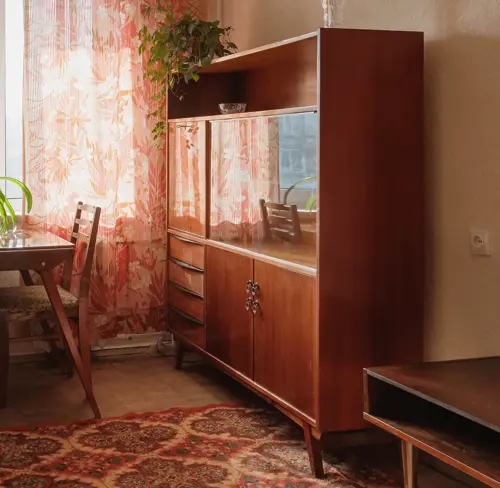 Покраска советской мебели.