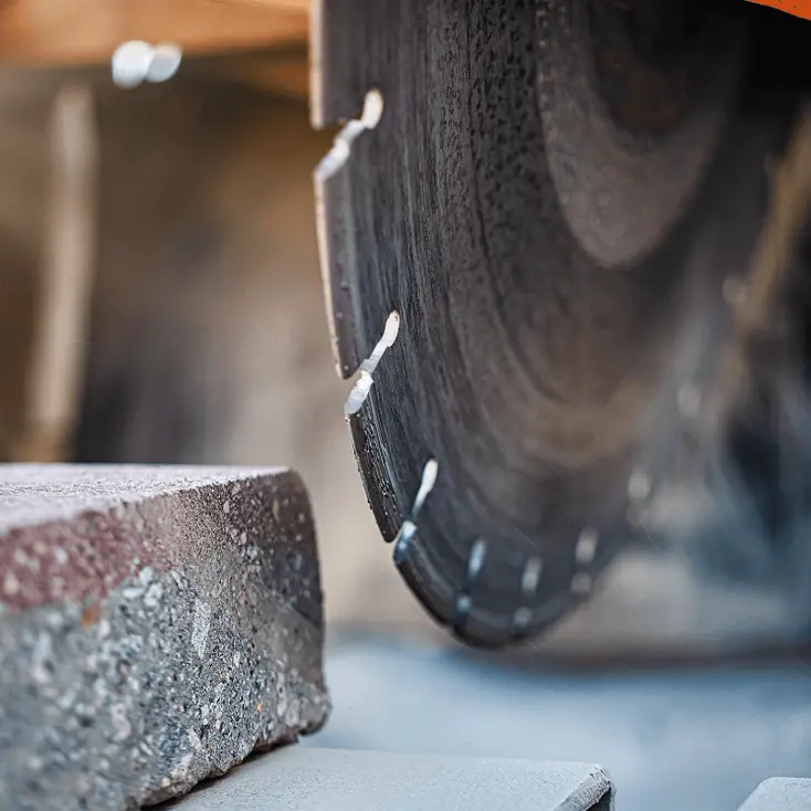 Инструменты должны быть исправными и подходящими для работы с выбранным материалом.