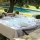 Скатерть Jacquard Francais Venezia Ivory 21266 175x175 см