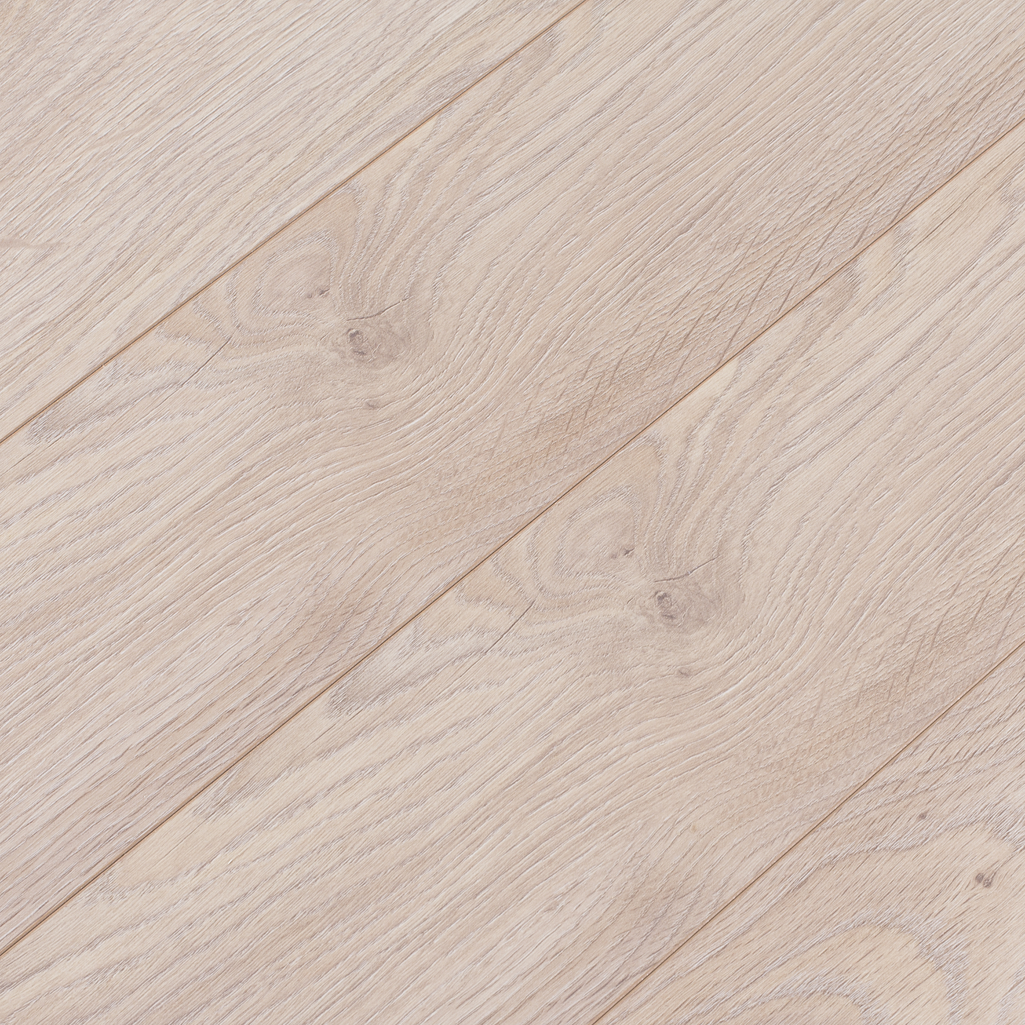 Изображение товара Ламинат Дуб Ришелье 12 мм 1,517 м2 класс 33 влагостойкий для дома и офиса