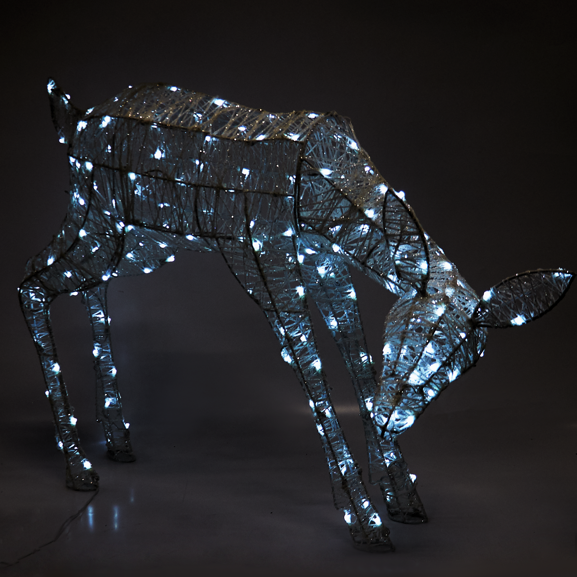 Изображение товара Светящаяся электрическая фигура «Олень» для улицы 180 ламп, цвет холодный белый