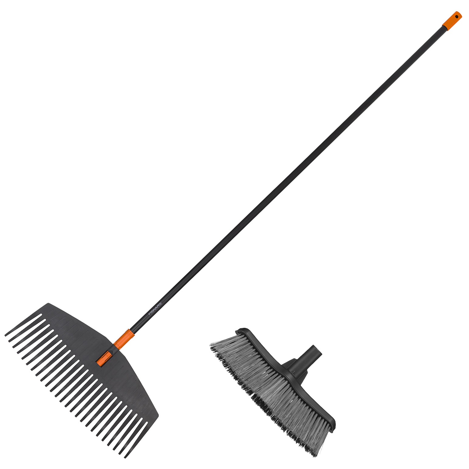 Изображение товара Набор грабли и метла Fiskars Solid с алюминиевой ручкой и 25 зубьями