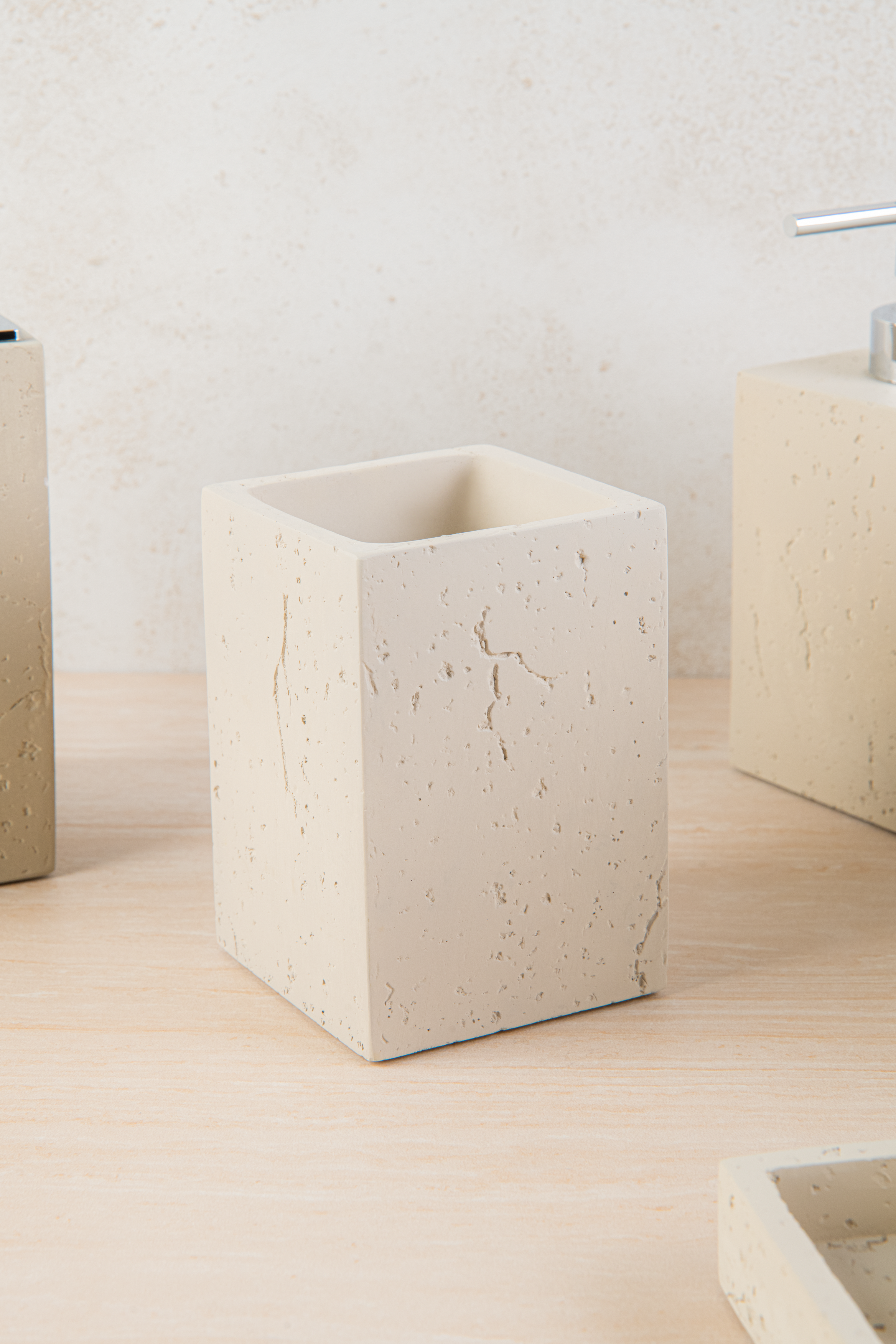 Изображение товара Стакан для зубных щеток Fixsen Sole FX-301-3 бетон цвет бежевый