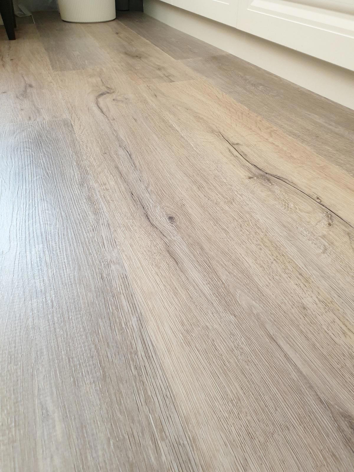 Изображение товара Ламинат Apol 19-003, 122x18.2x0.4см Кварц-винил, цена за упаковку