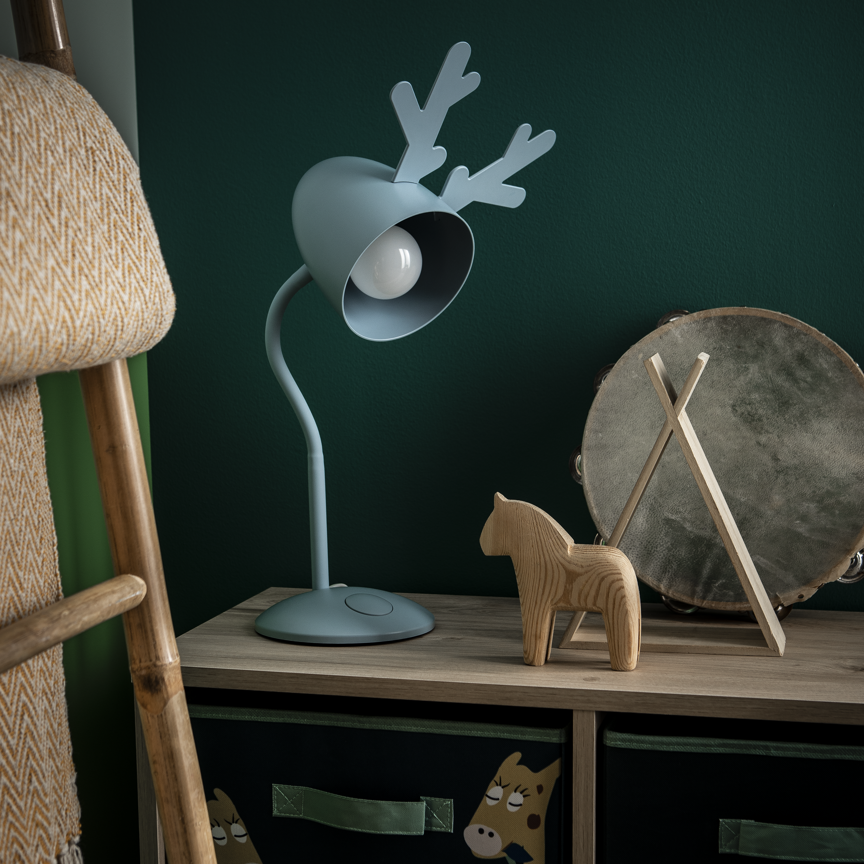 Изображение товара Настольная лампа Inspire Pina голубая современная прикроватная с Е27