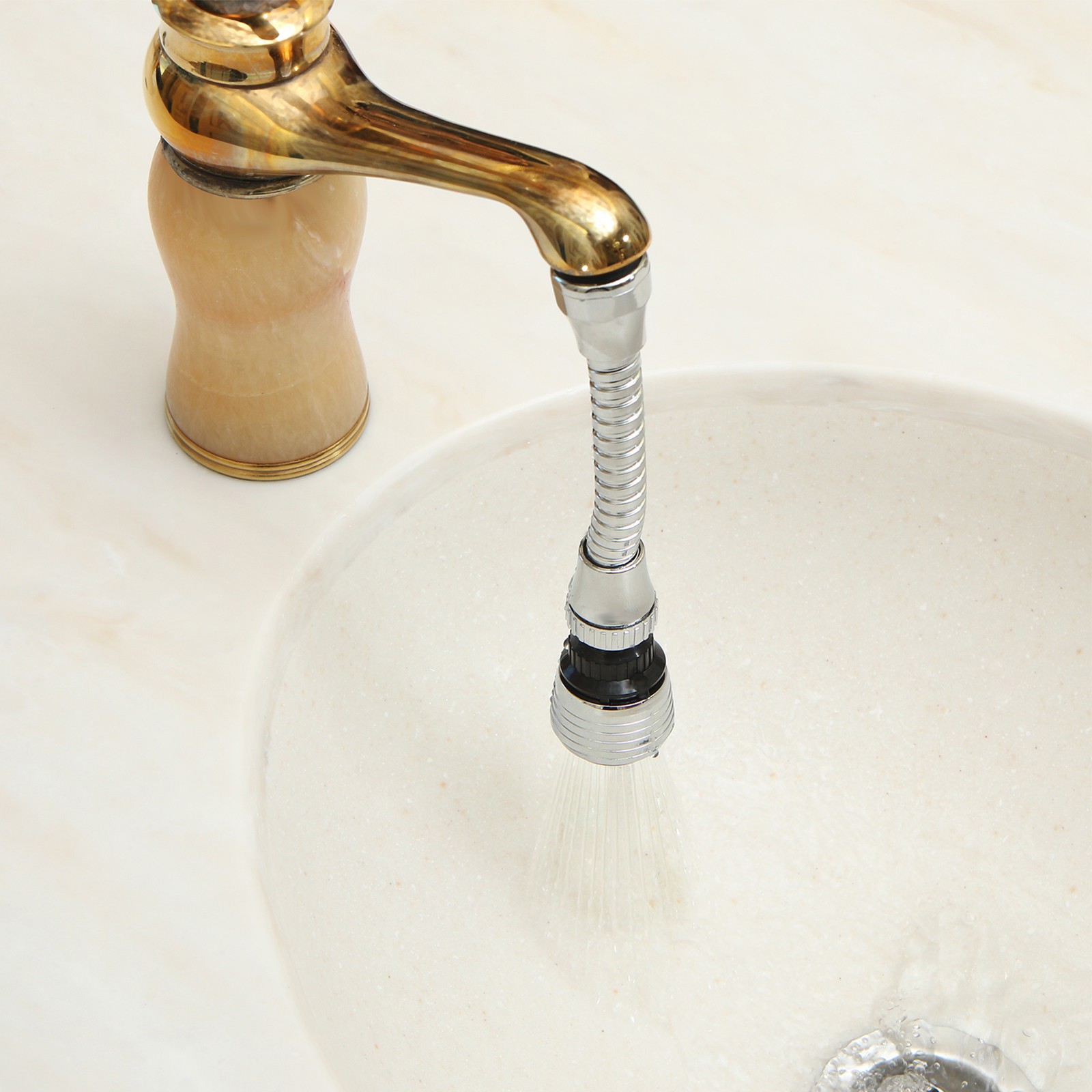 Изображение товара Аэратор для смесителя ZEIN с регулировкой потока 22 мм пластик гибкий шланг 180 мм