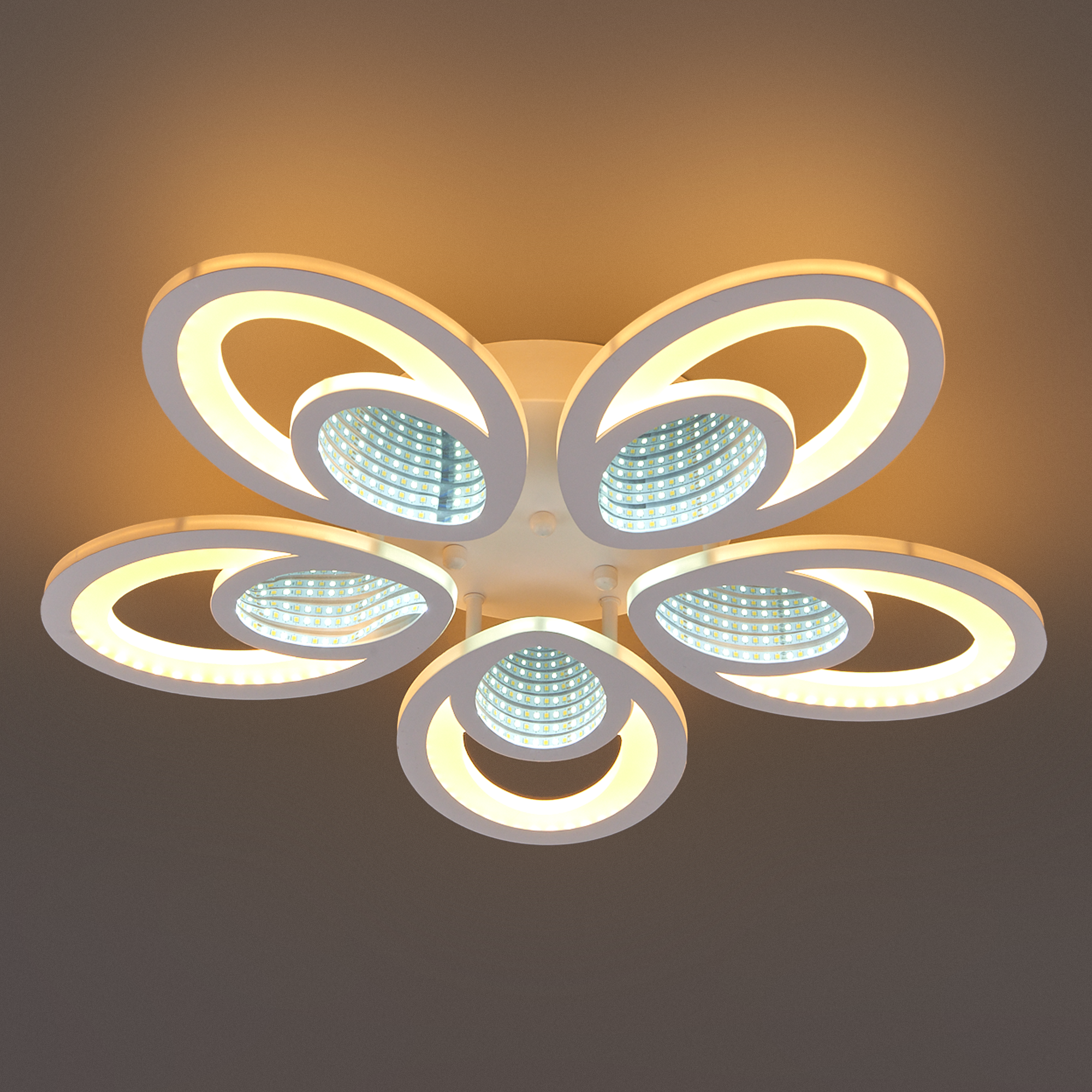 Изображение товара Люстра потолочная светодиодная JLIGHT LILIAN 120 Вт с пультом для 24 м² белый