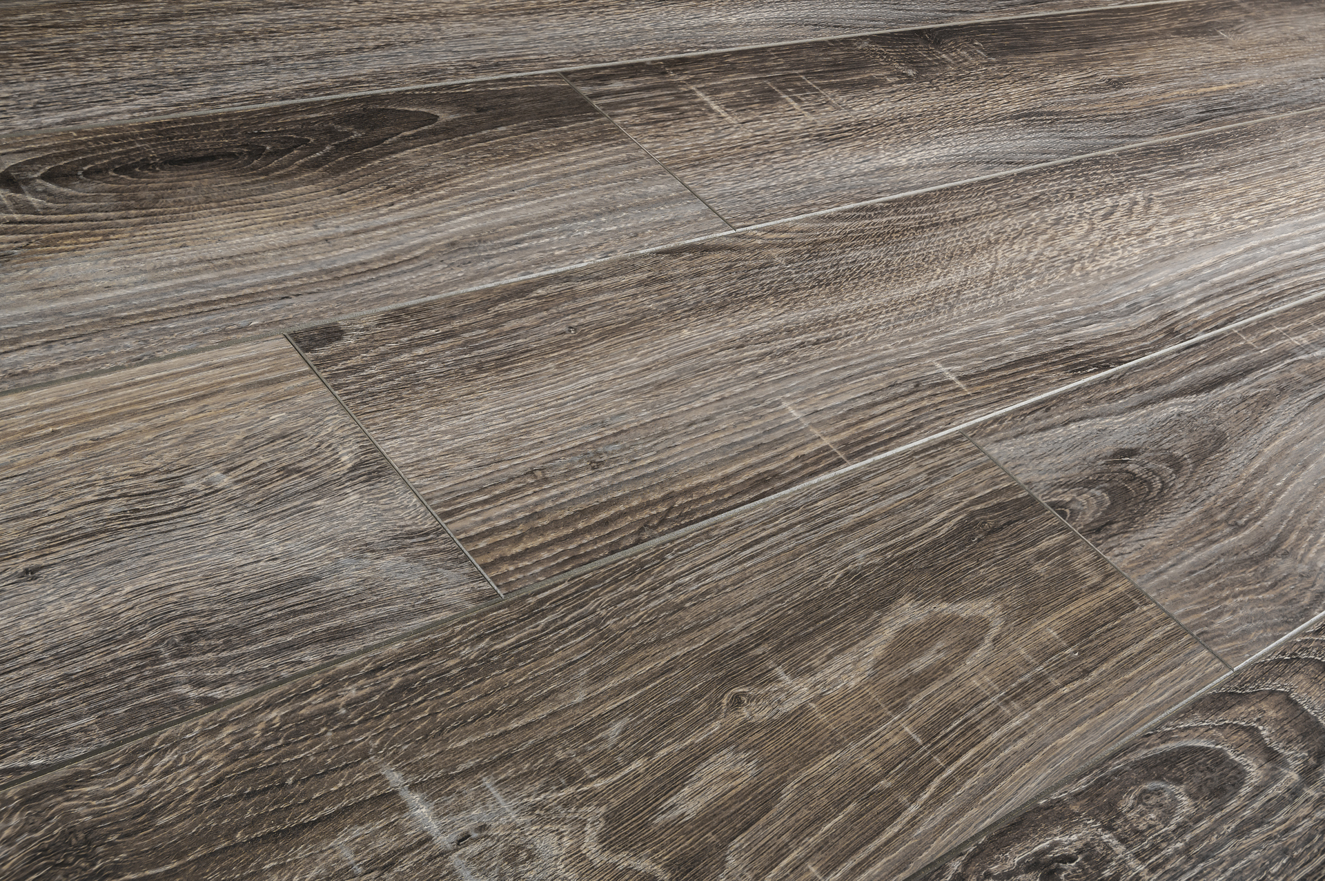 Изображение товара Ламинат Welliger Royal Premium Дуб Золингер 33 класс толщина 12 мм с фаской 1.81 м²