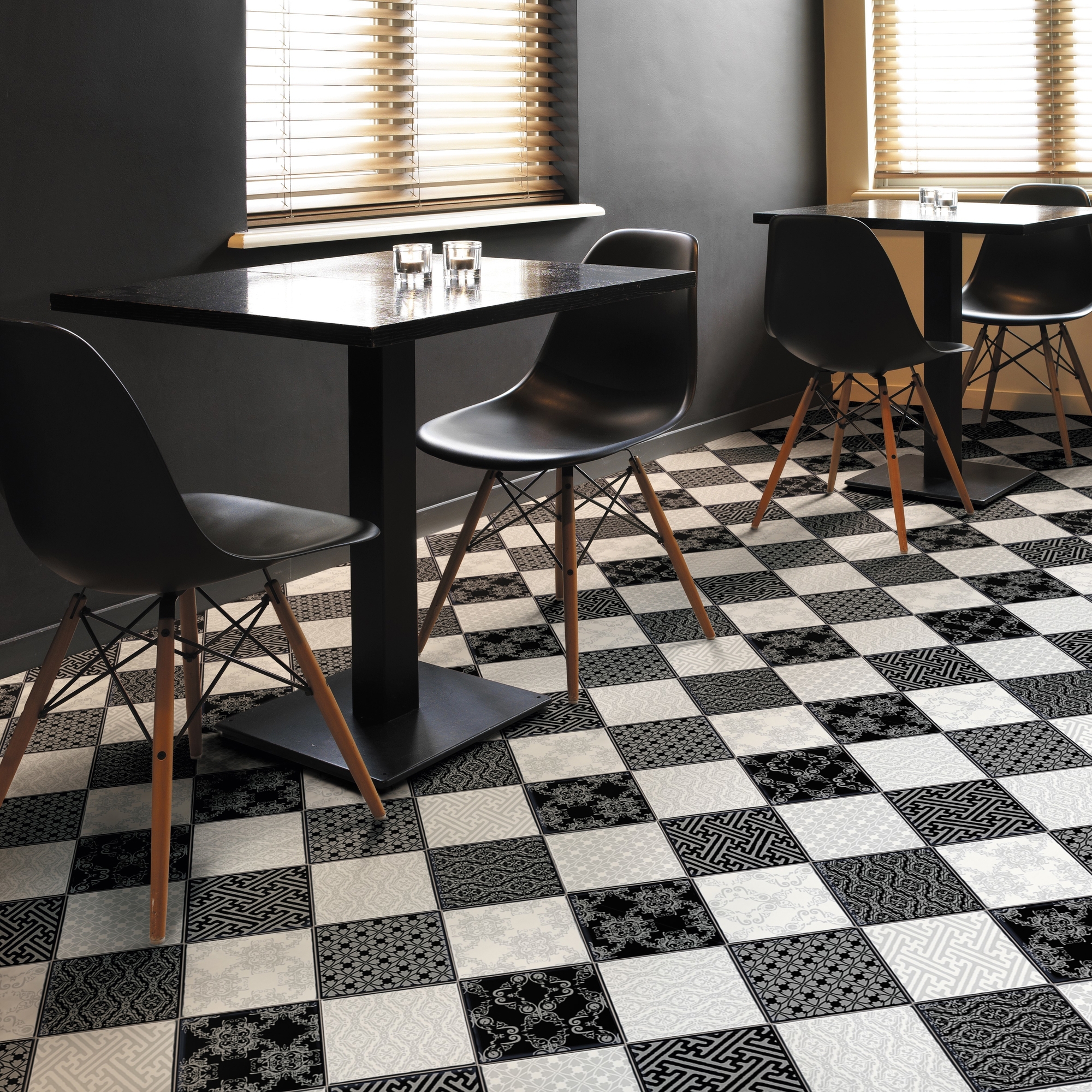 Изображение товара Линолеум «Стронг плюс шах 4» 42 класс 2.5 м