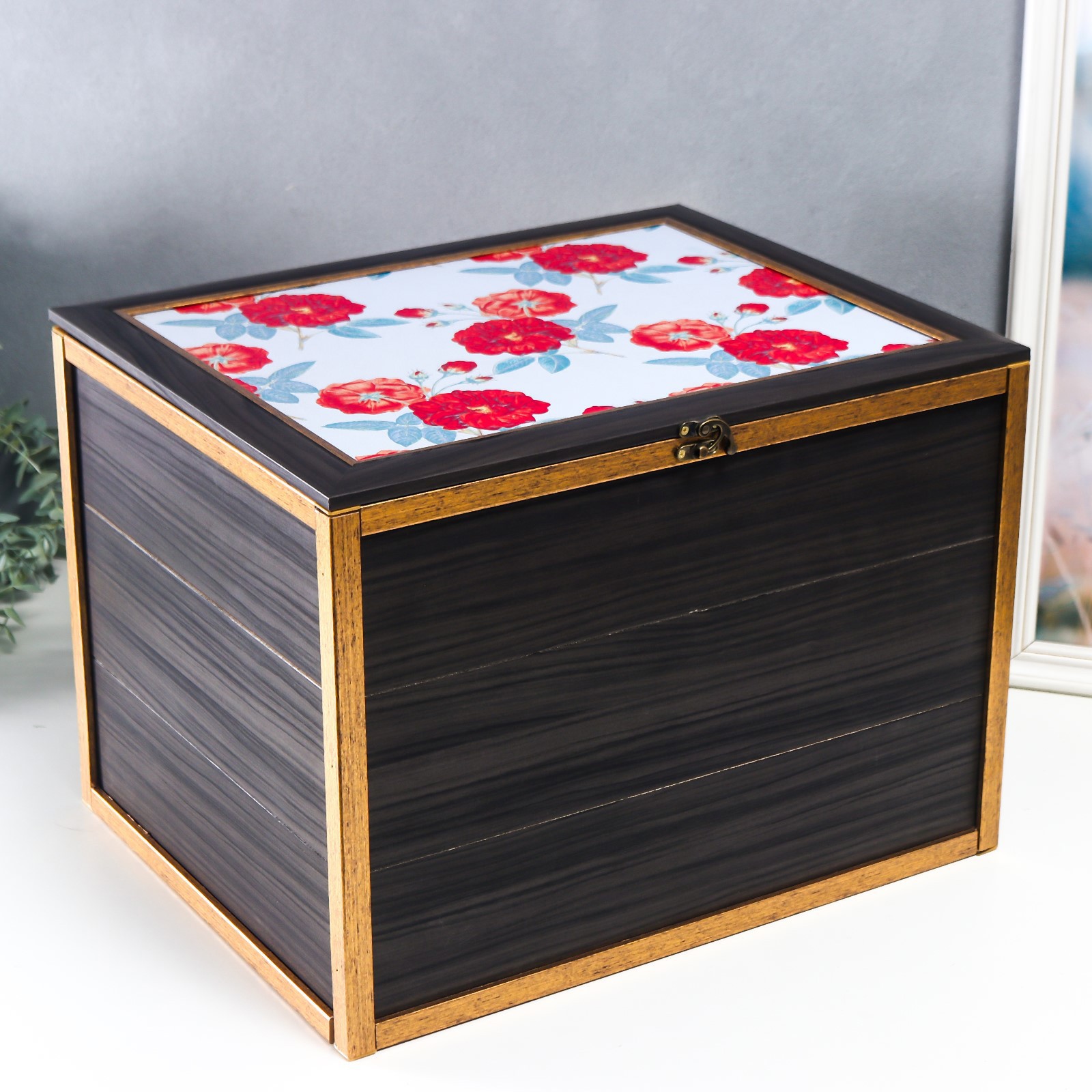 Изображение товара Шкатулка-Сундук Венге, 2 картинки, 35.5x44.5x32 см