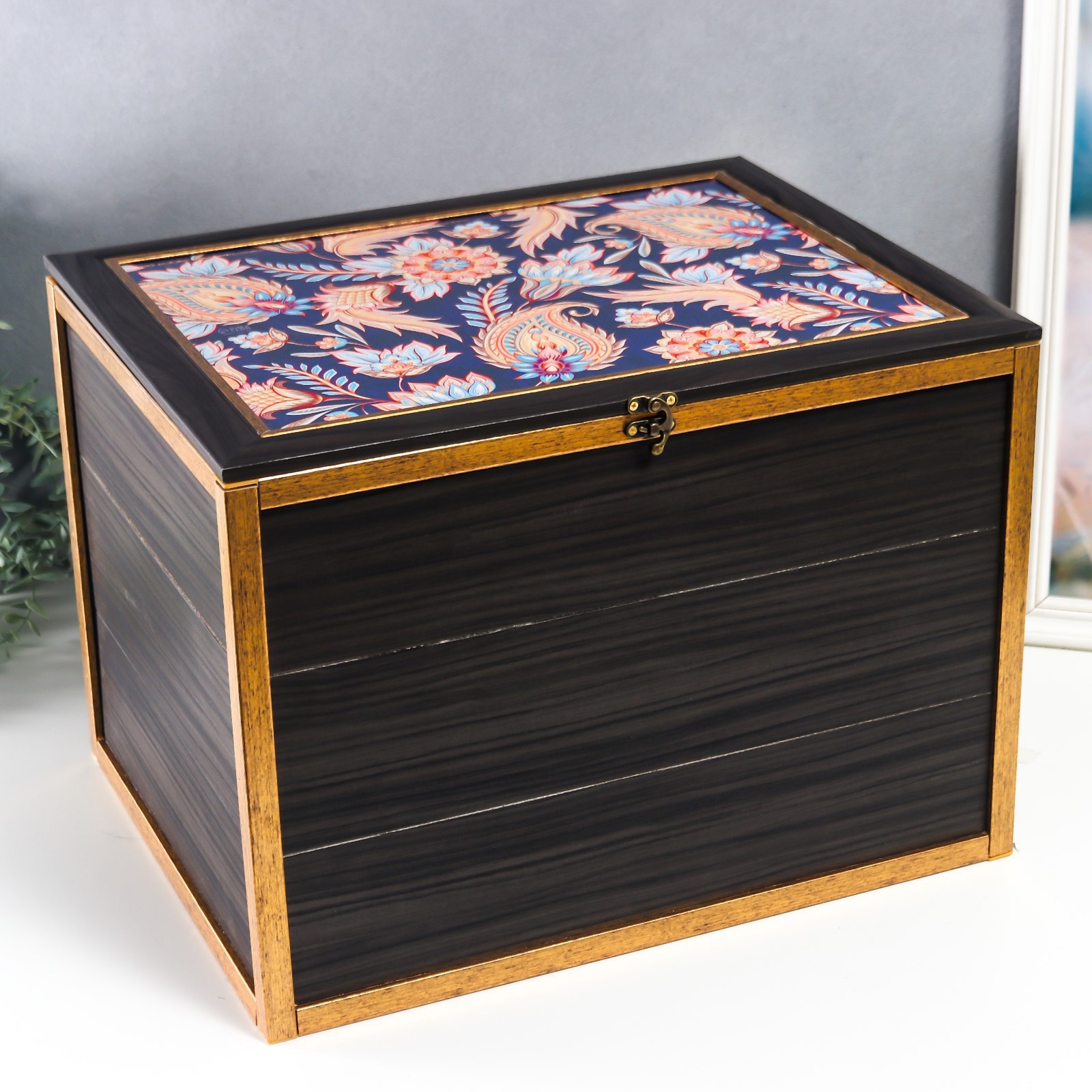 Изображение товара Шкатулка Сундук Венге 2 картинки 35.5x44.5x32 см