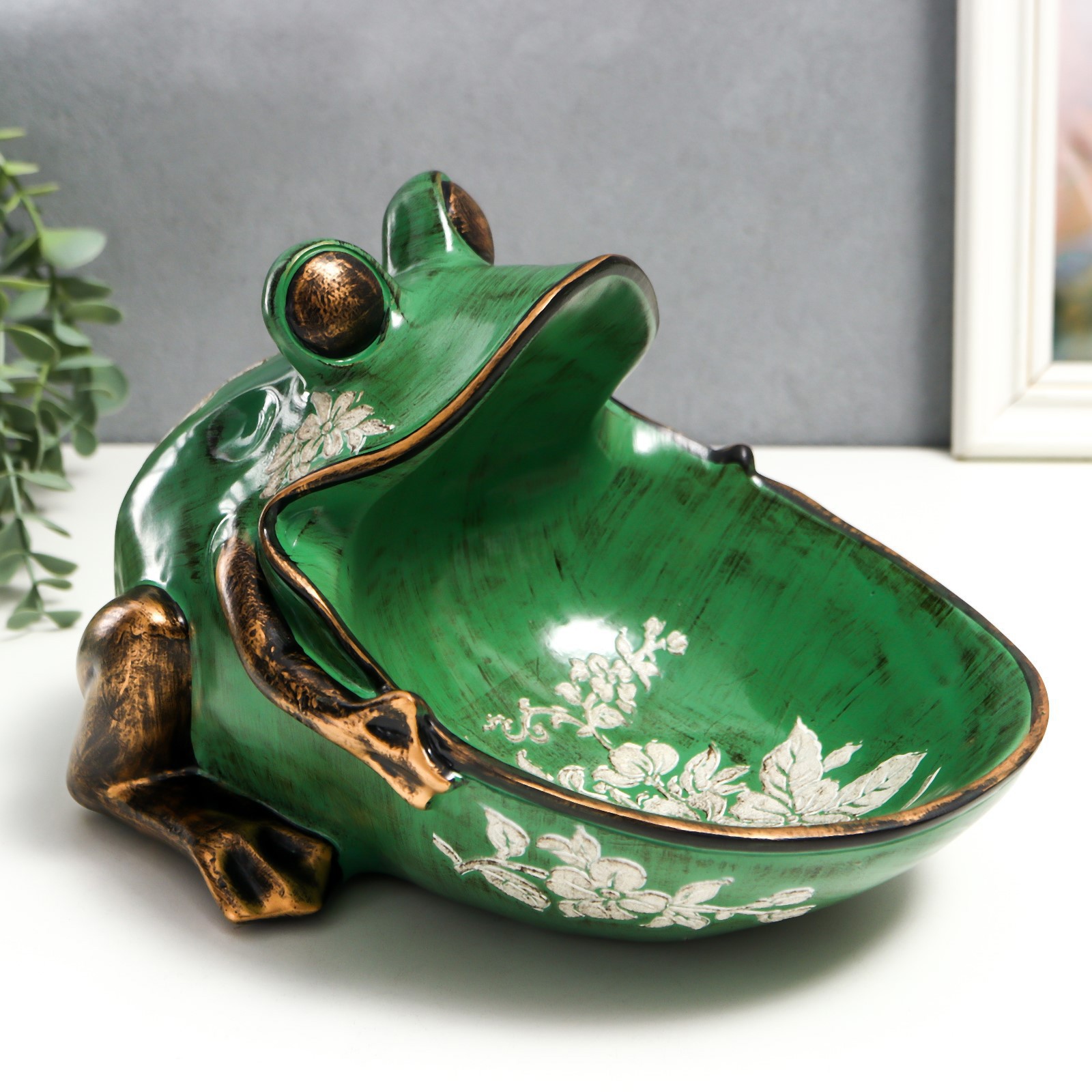 Изображение товара Подставка интерьерная "Лягушка с цветами" состаренный зелёный 18x26 см