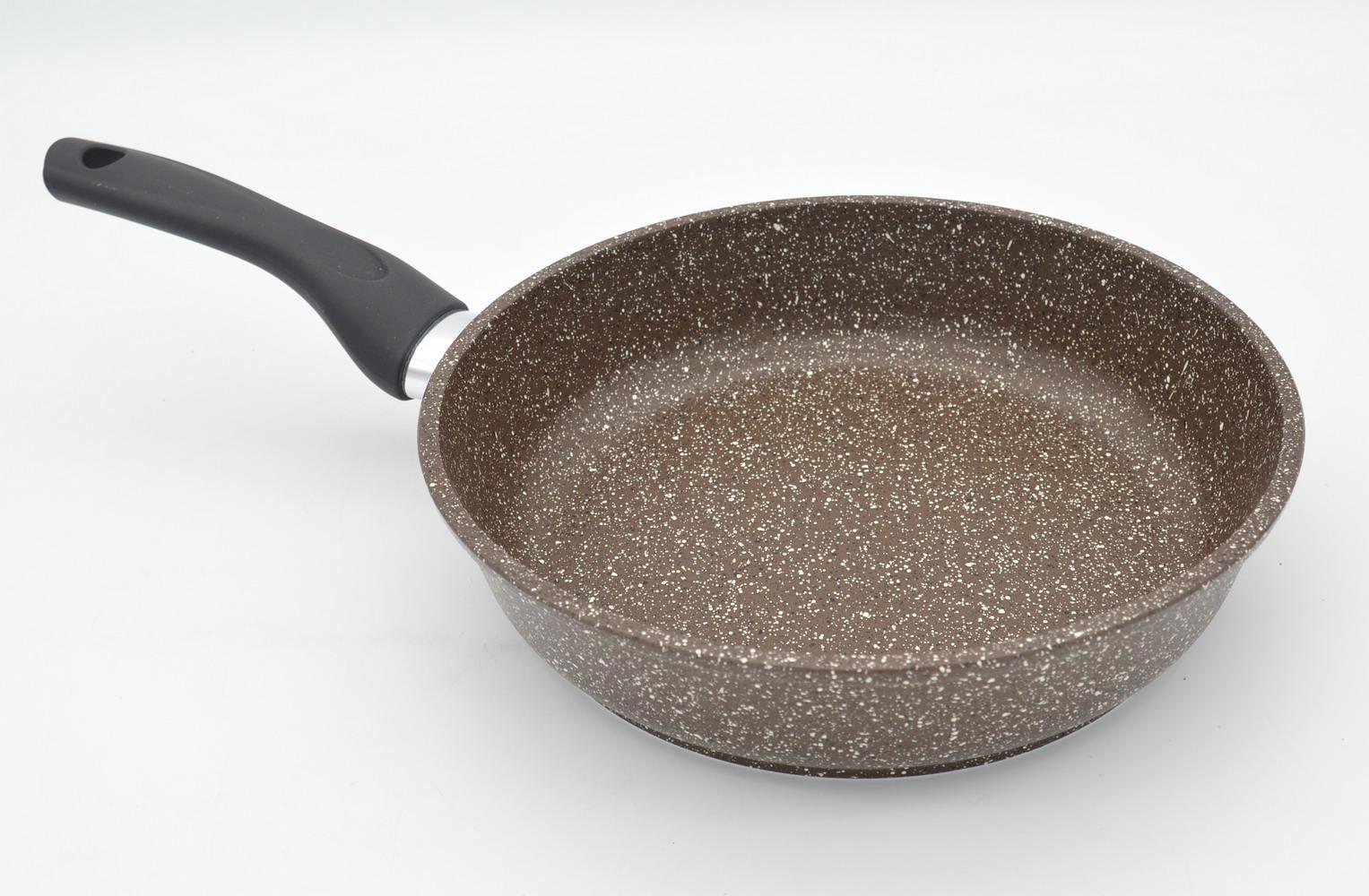 Изображение товара Универсальная сковородка Victoria MR0022BR 22 см с антипригарным покрытием и бакелитовой ручкой