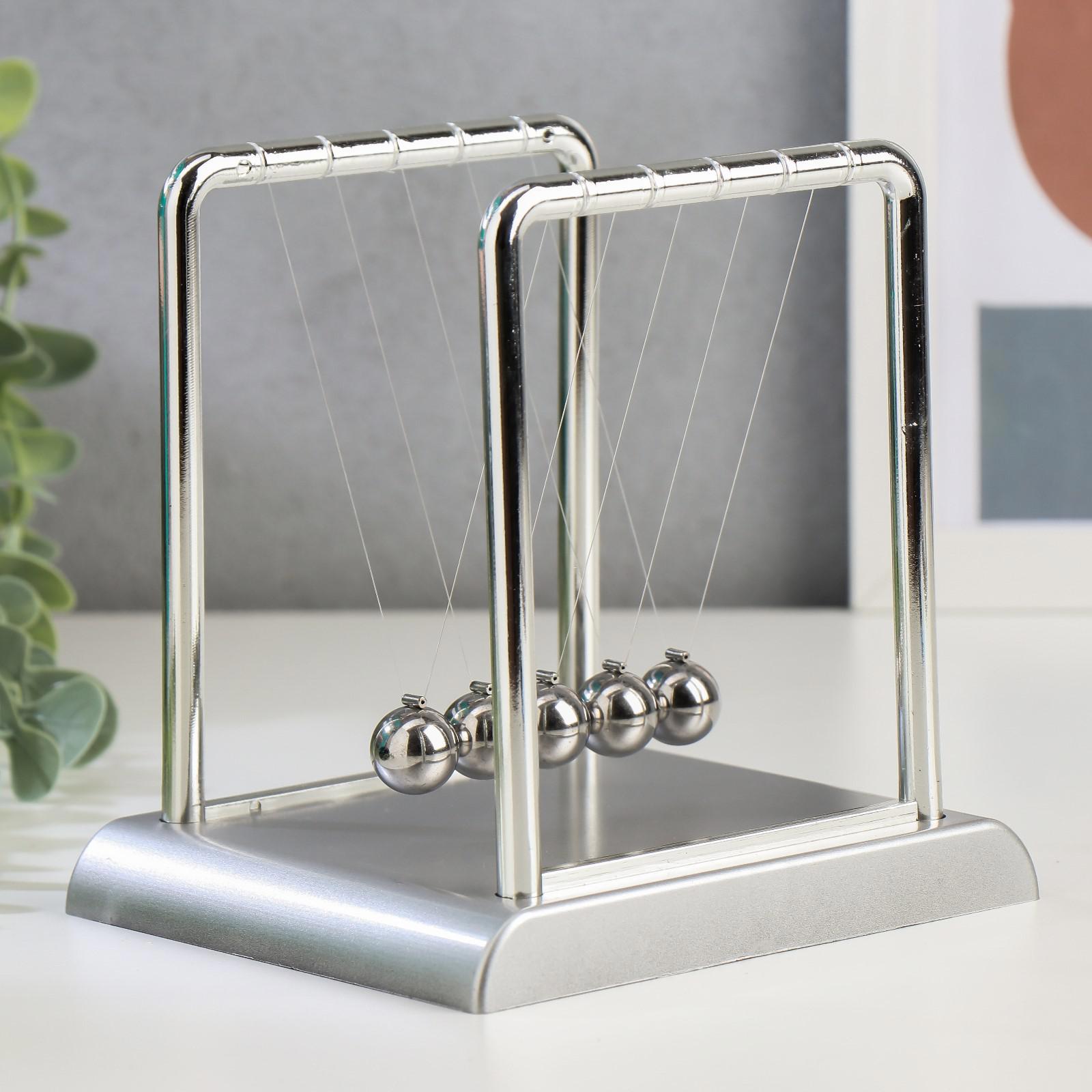 Изображение товара Маятник "Шары Ньютона" серебро 14x13.5x11.5 см