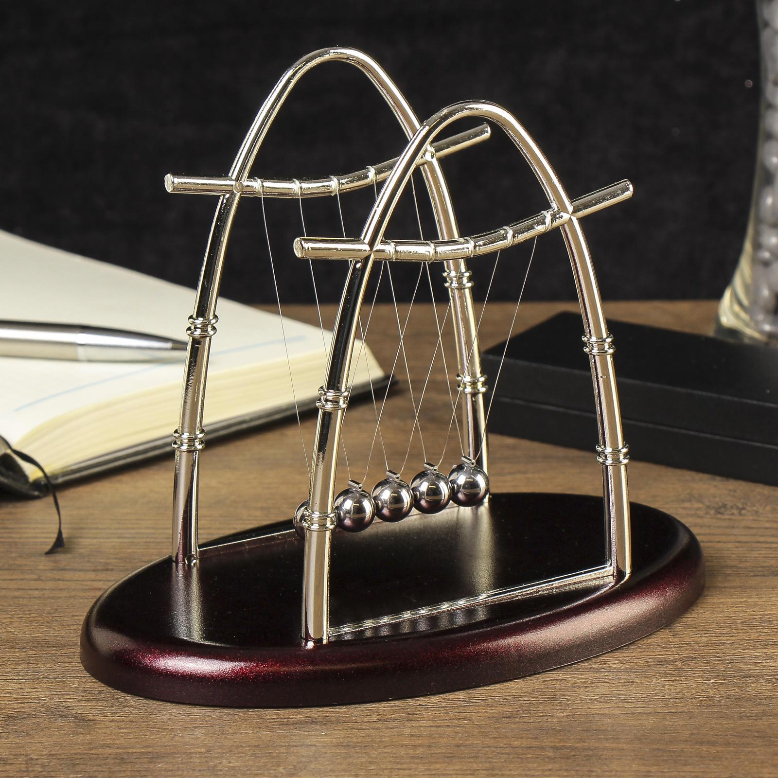 Изображение товара Маятник Шары техно овал — декоративный предмет, 10,5x18x13,5 см