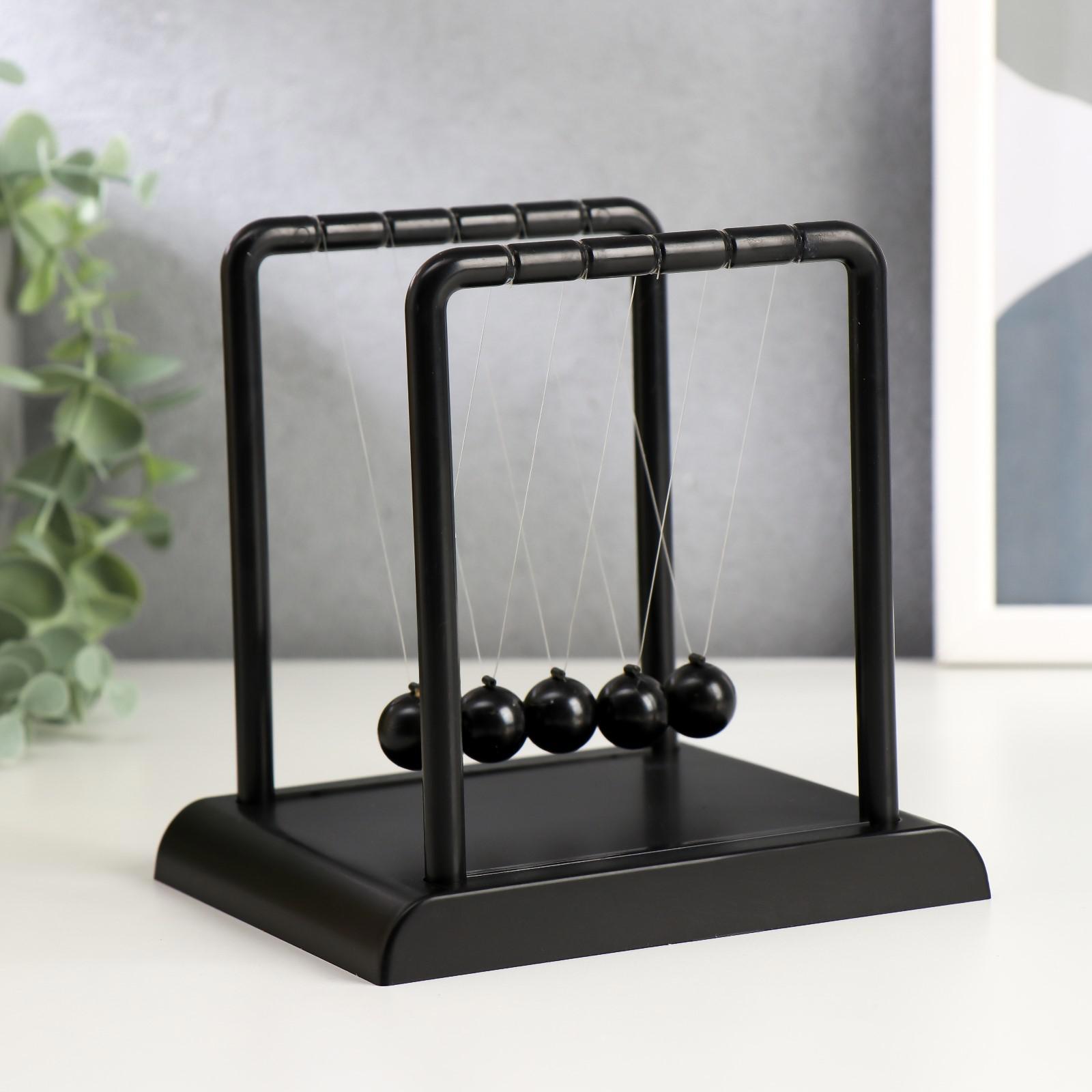 Изображение товара Маятник "Шары техно" чёрный 13.5x11x13.5 см