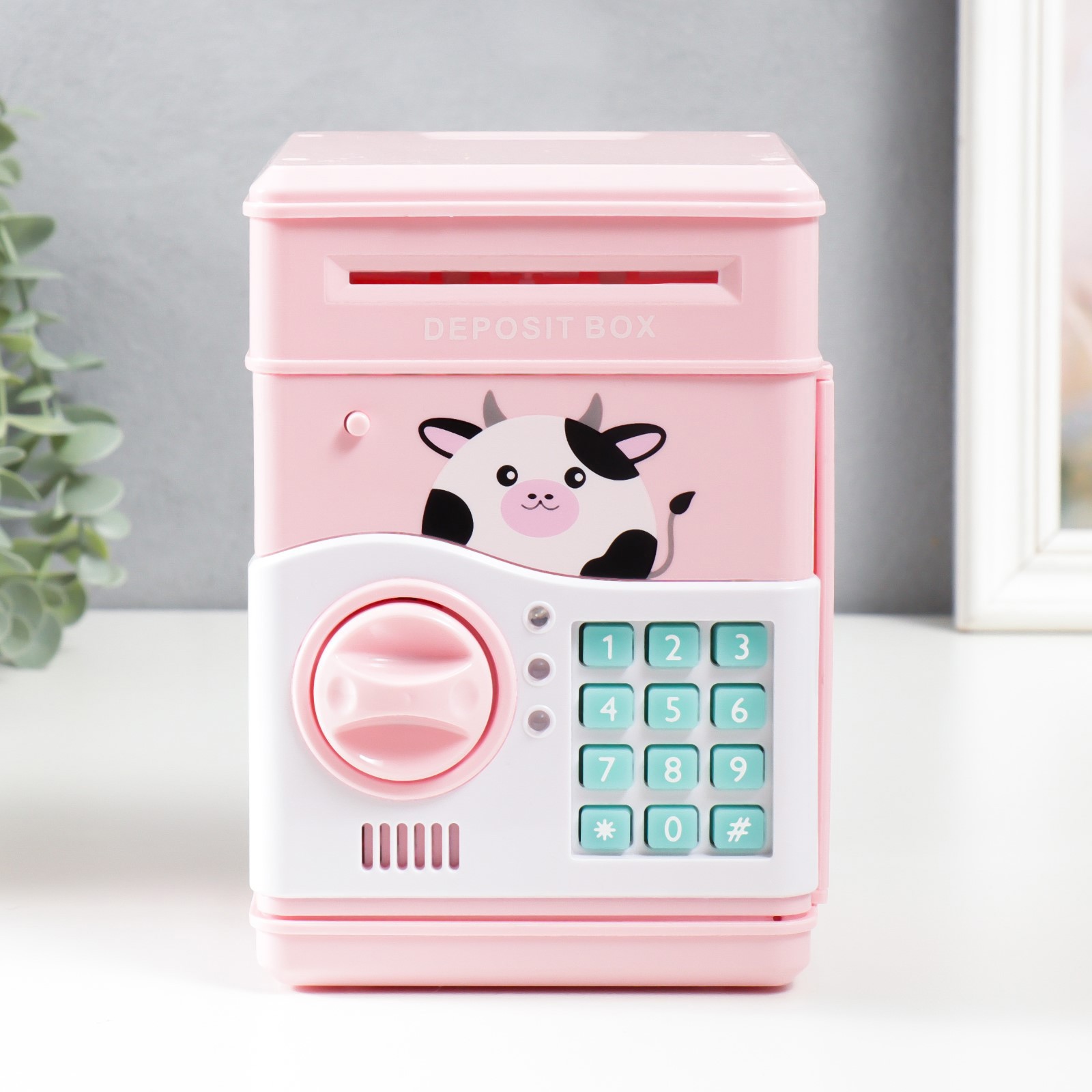 Изображение товара Копилка "Сейф. Коровка" кодовый замок, со звуком, 3 батарейки АА, розовый 13x12x19 см