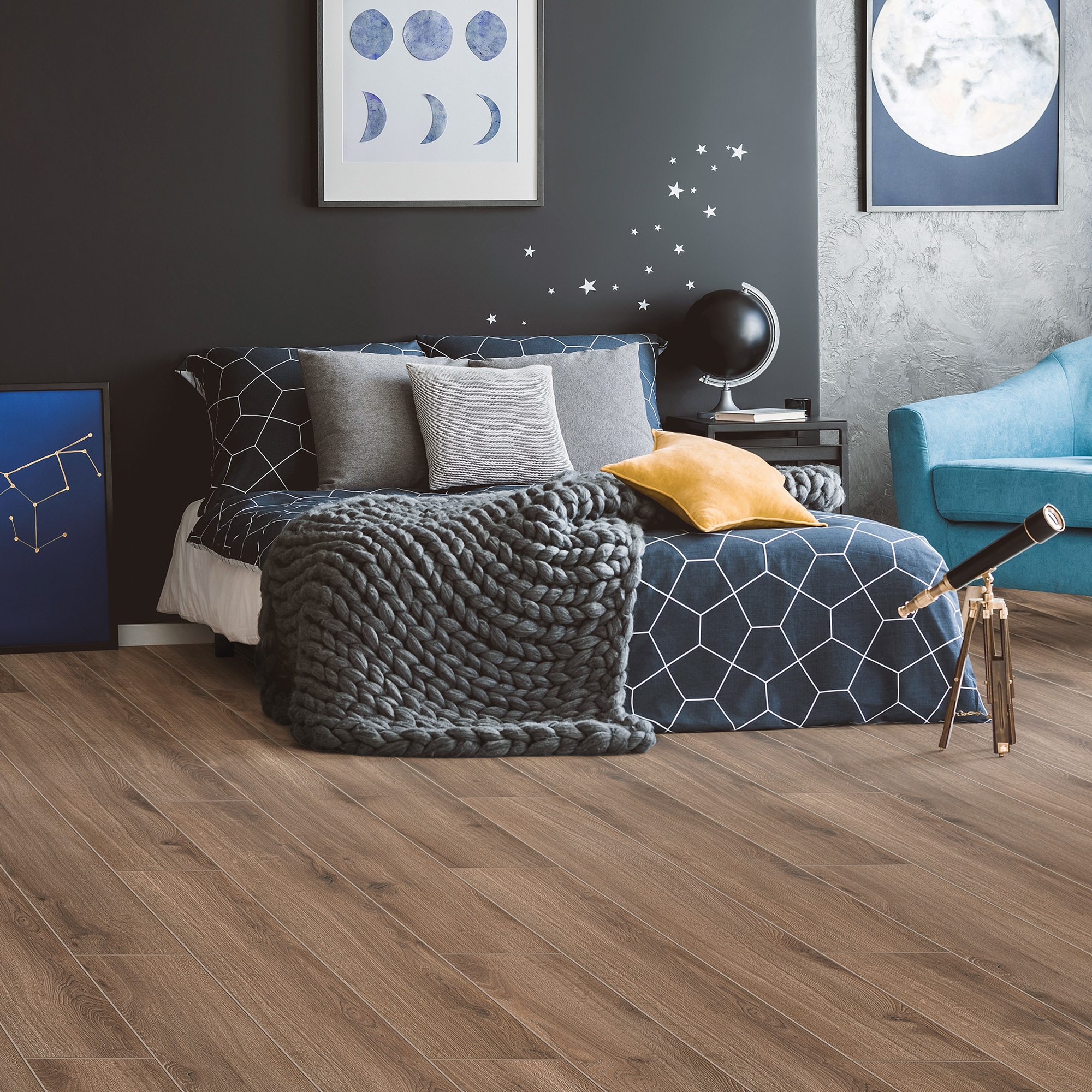 Изображение товара Ламинат Алиот 33 класс 14 мм с фаской для высокой нагрузки Россия