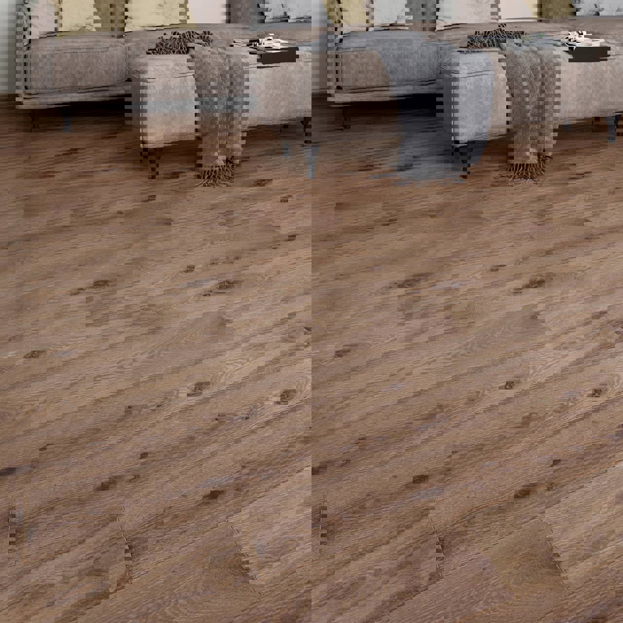 Изображение товара Ламинат Дуб Антик 33 класс 10 мм с фаской для жилых и коммерческих помещений