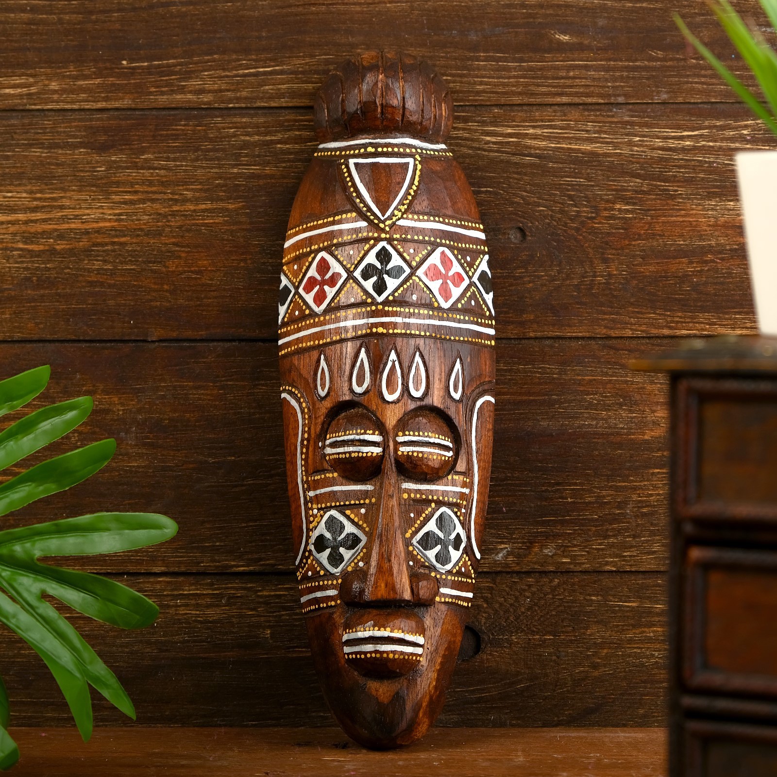 Изображение товара Панно-маска настенная "Абориген" 30x10x4 см — декоративное изделие из дерева