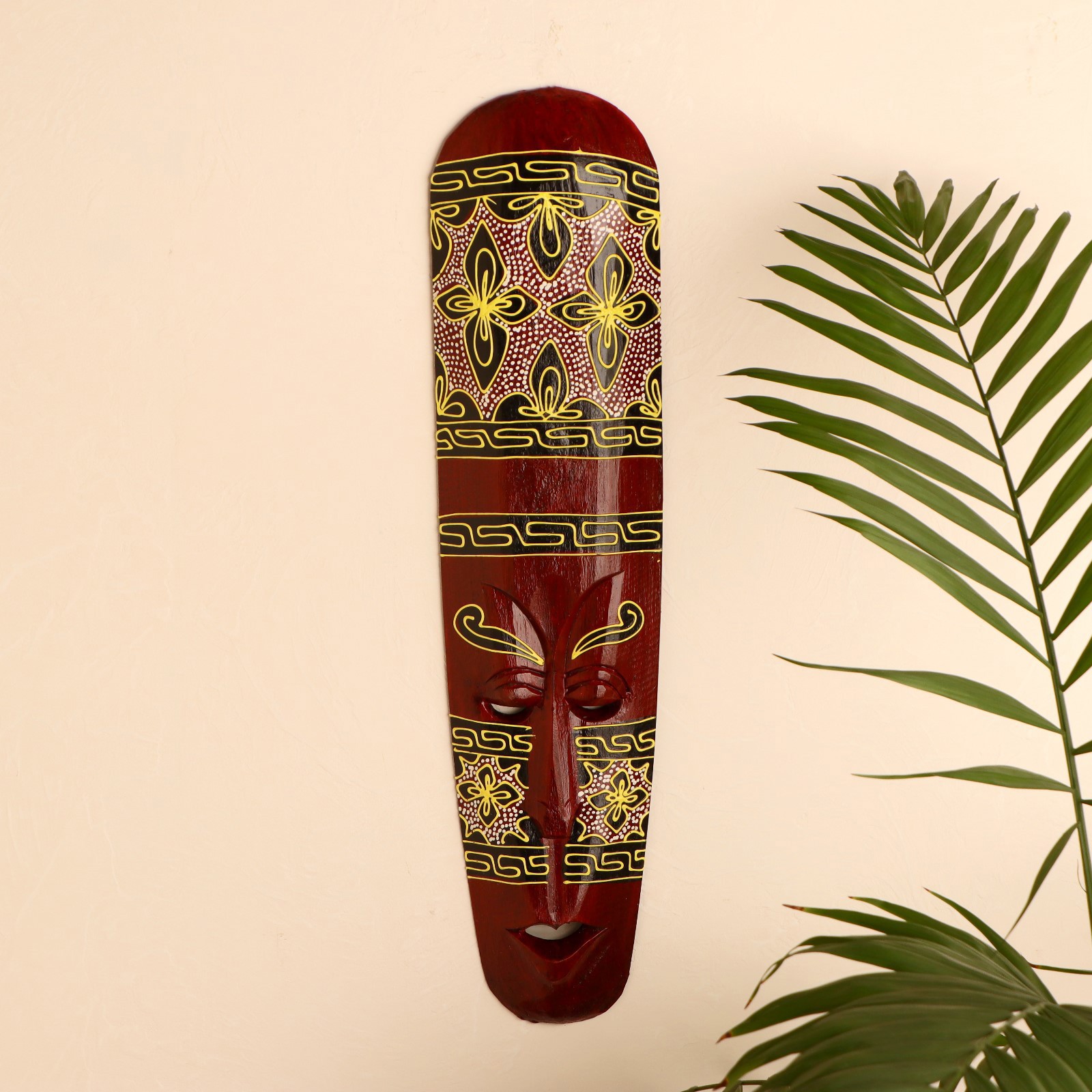 Изображение товара Декоративное дерево Панно‑маска Абориген коричневый с желтым узором 3x12x50 см