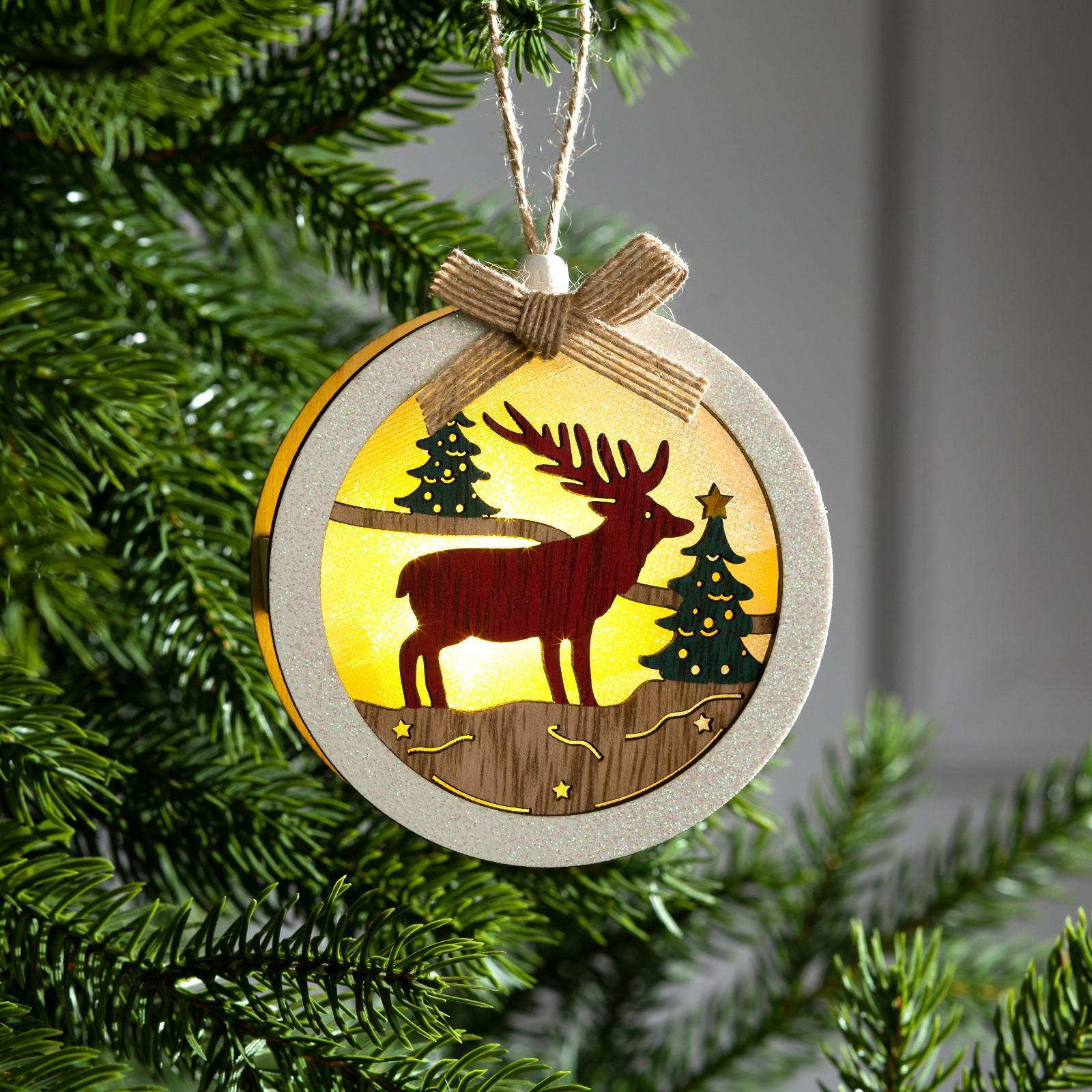 Изображение товара Елочная игрушка шар с олененком Luazon lighting 6117335 светящаяся бежевый 2х10 см