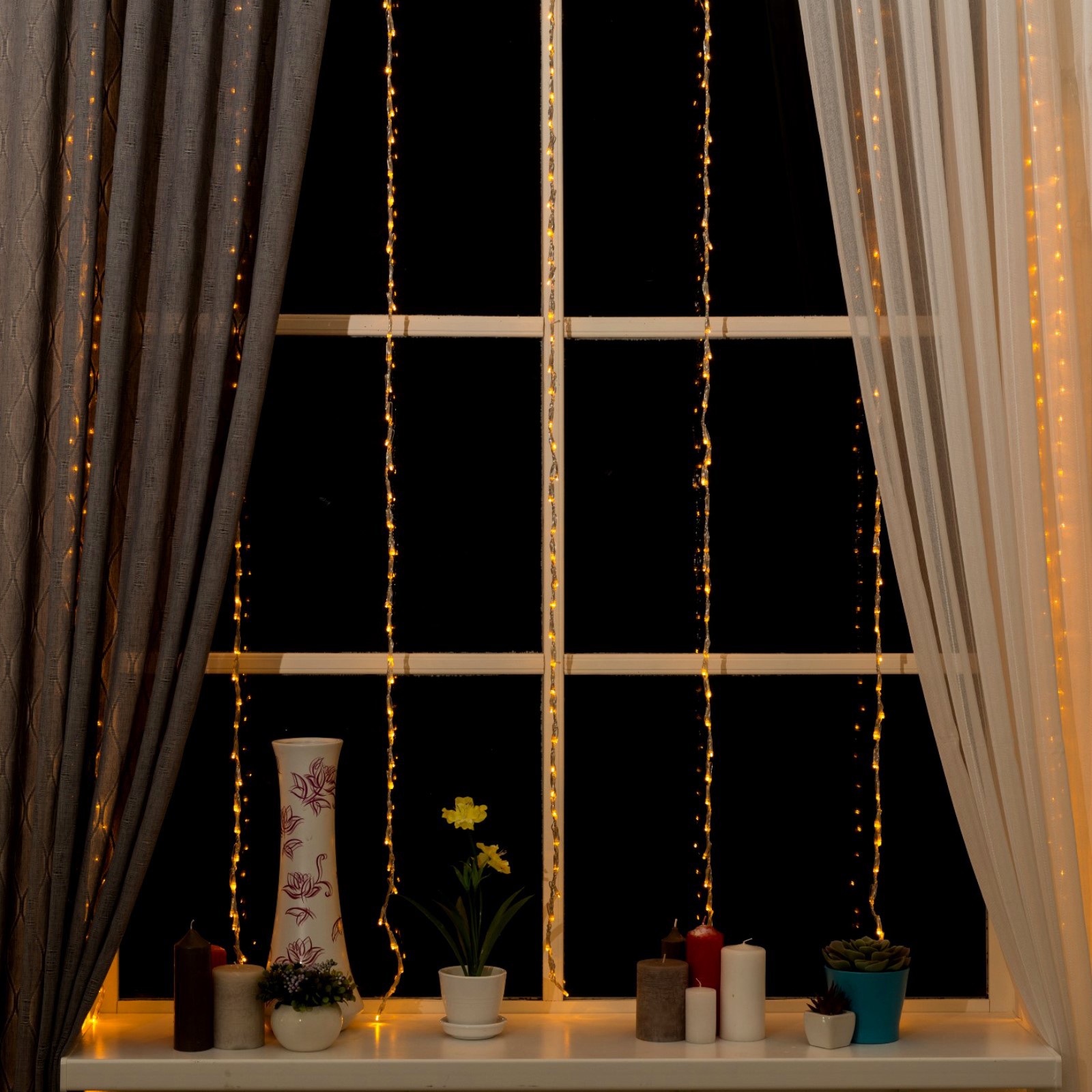 Изображение товара Электрогирлянда комнатная занавес 2x2 м 400 LED желтая 8 режимов luces