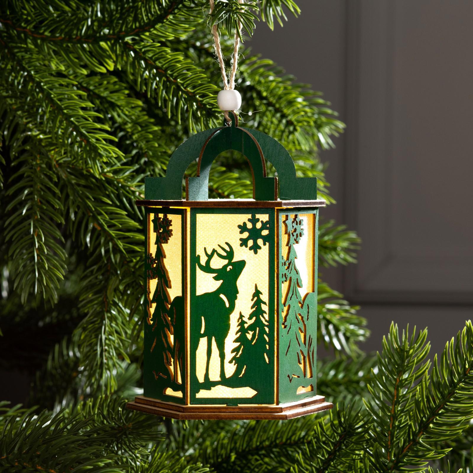 Изображение товара Елочная игрушка Зеленый фонарь с оленем Luazon lighting 6117305 9 см светящаяся