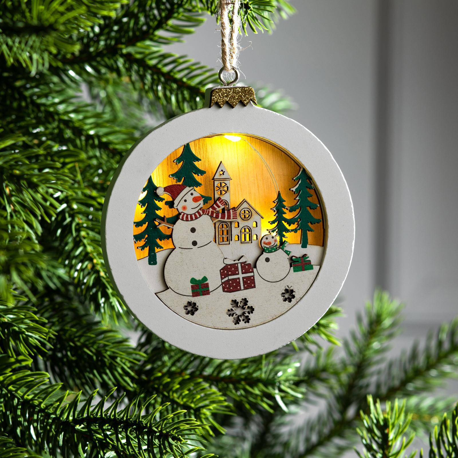 Изображение товара Ёлочная игрушка шар со снеговиками светящаяся 11 см белая Luazon lighting 6117364