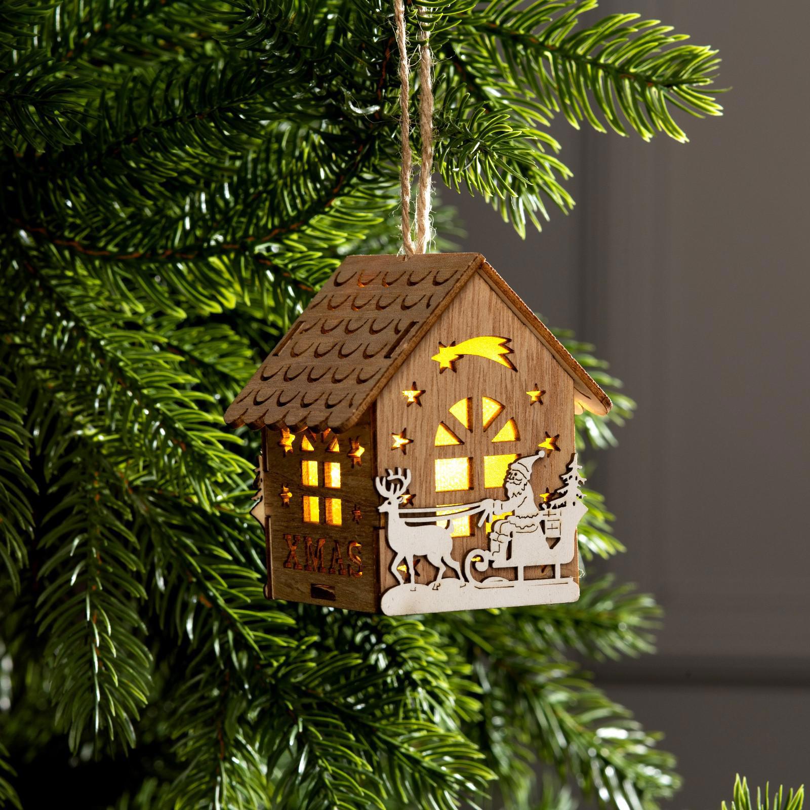 Изображение товара Елочная игрушка Домик с дедом морозом на санках Luazon lighting 6117286 5.5 см х 7 см бежевый