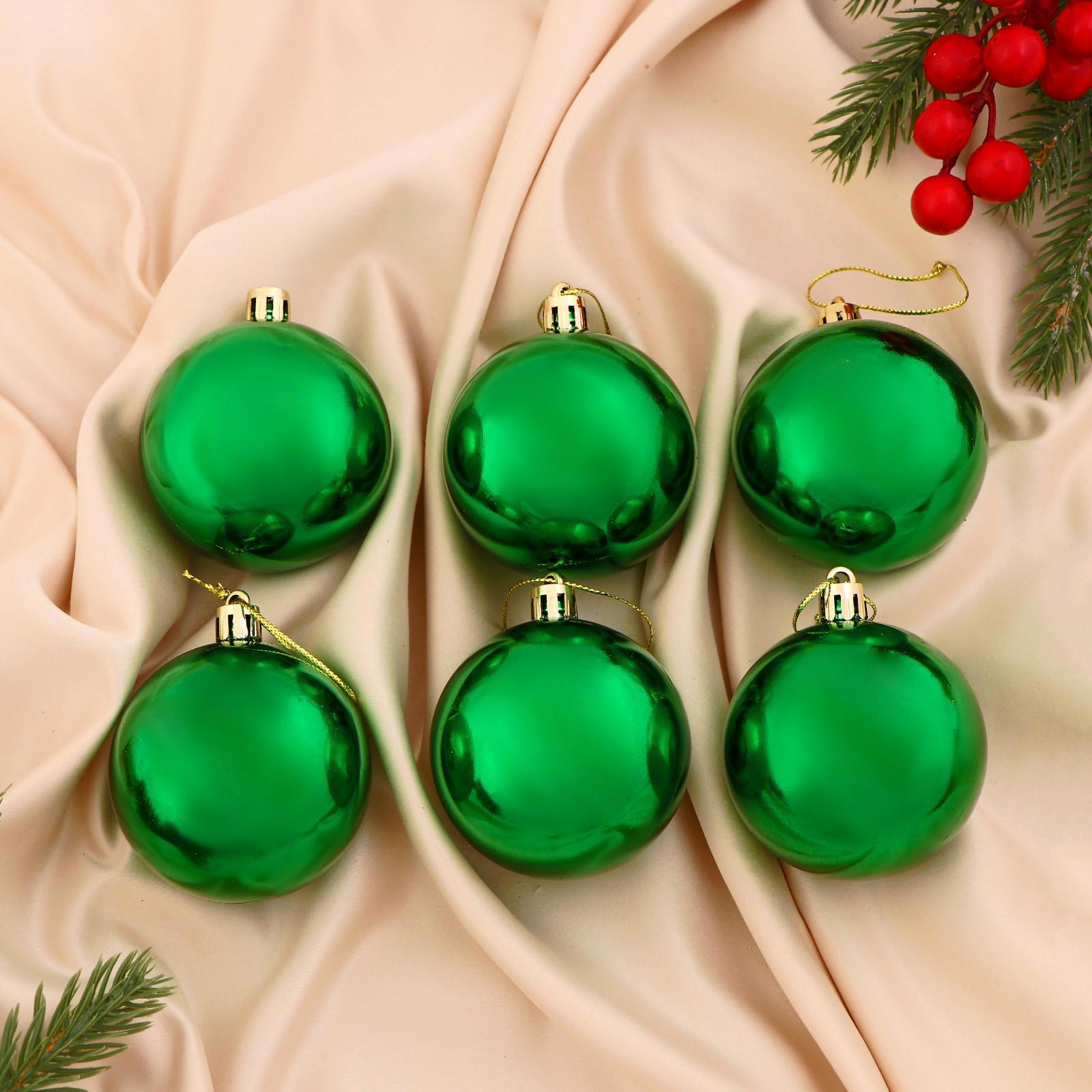 Изображение товара Набор елочных шаров Зимнее волшебство 6 см 6 шт глянец зеленый