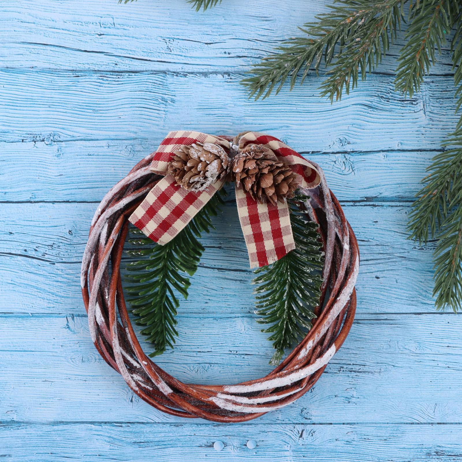 Изображение товара Рождественский венок Зимнее волшебство 6938882 ø 15 см с декором