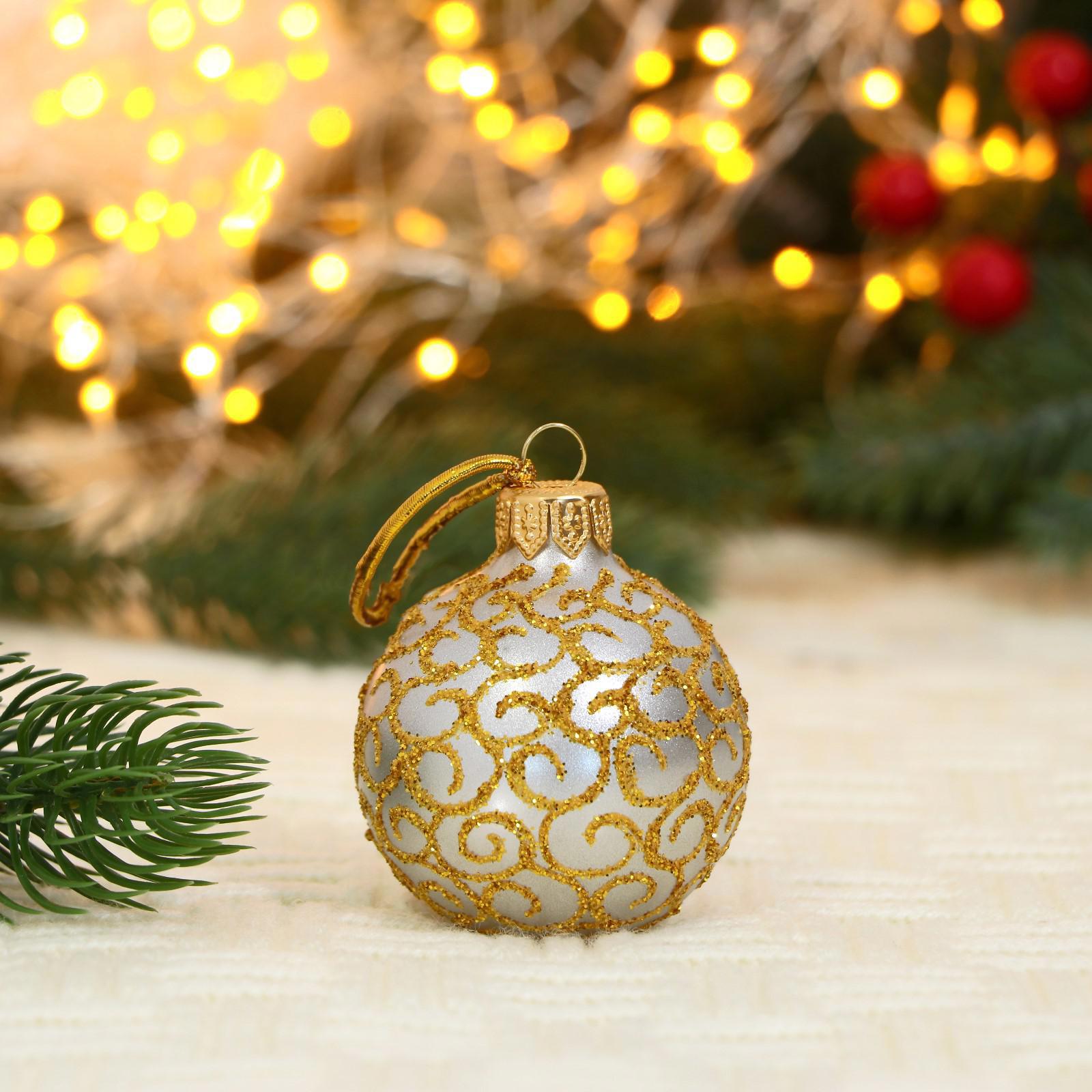 Изображение товара Елочный шар Evis 7124098 Завитки блеск 5 см стекло жёлтый/золотой