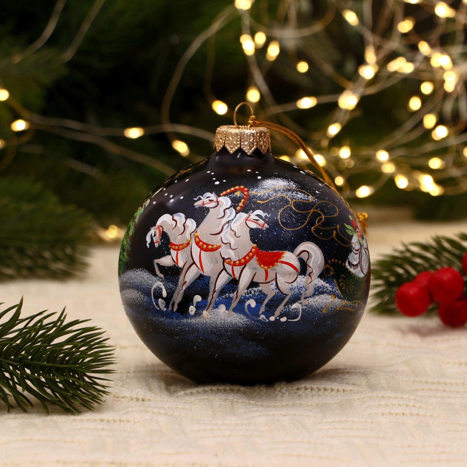 Изображение товара Елочный шар Evis 5227264 Снежная королева 10 см стекло черный