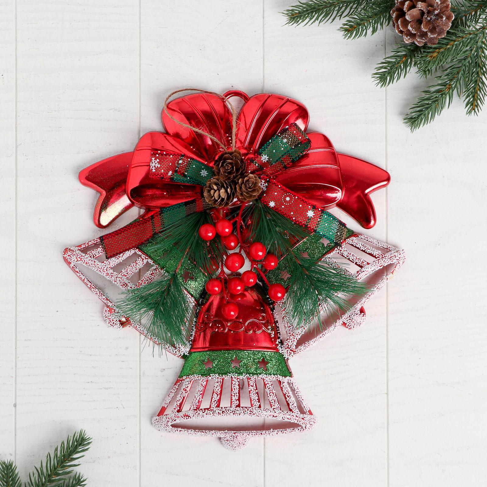 Изображение товара Новогоднее украшение Зимнее волшебство Колокольчик бант и веточки 28х28 см красное