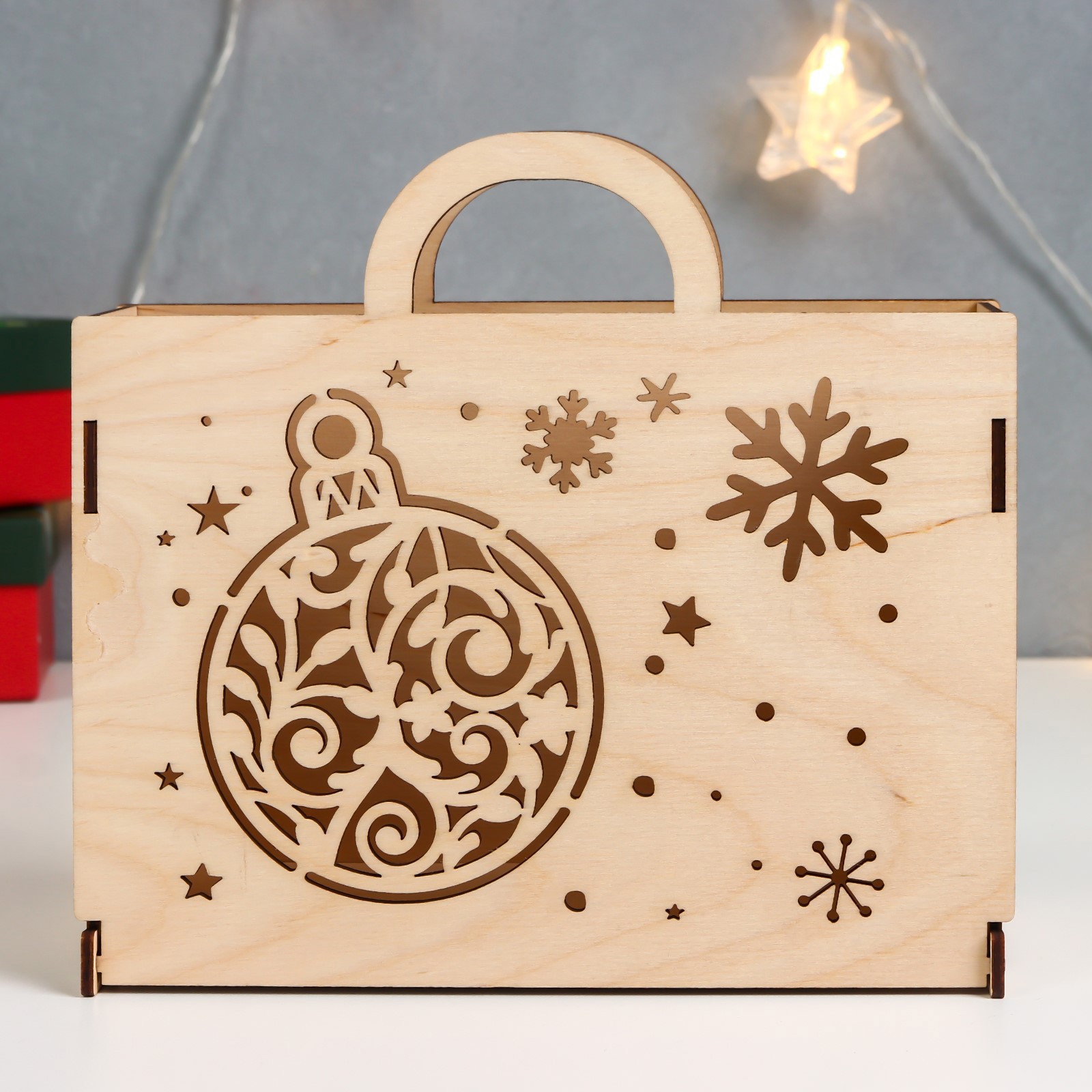 Изображение товара Шкатулка "Чемоданчик: Шар" 20.5x8x18.5 см