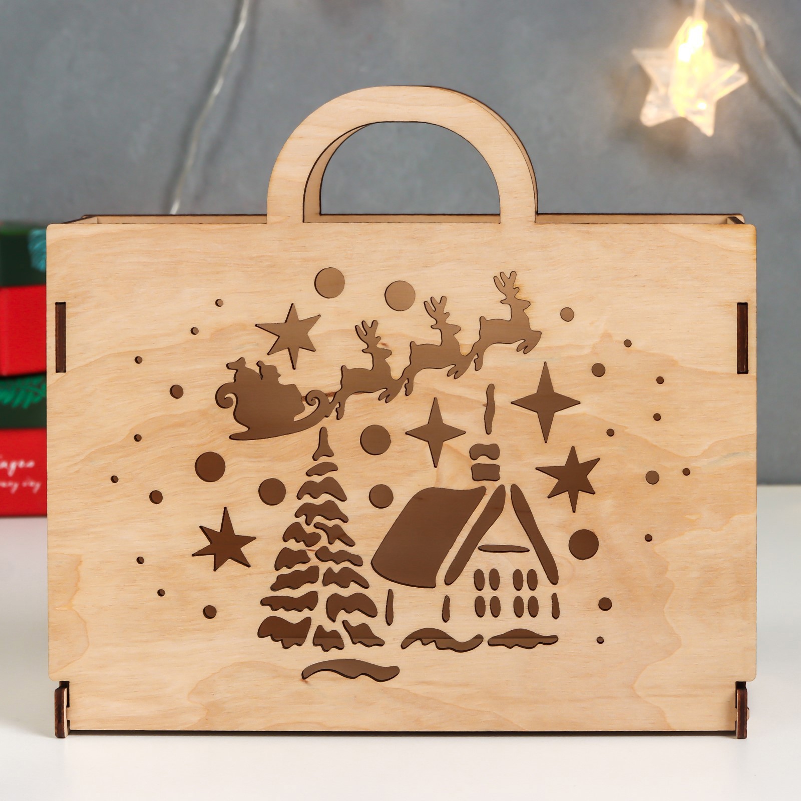 Изображение товара Шкатулка «Чемоданчик: Домик» 20,5x8x18,5 см — оригинальный сувенир