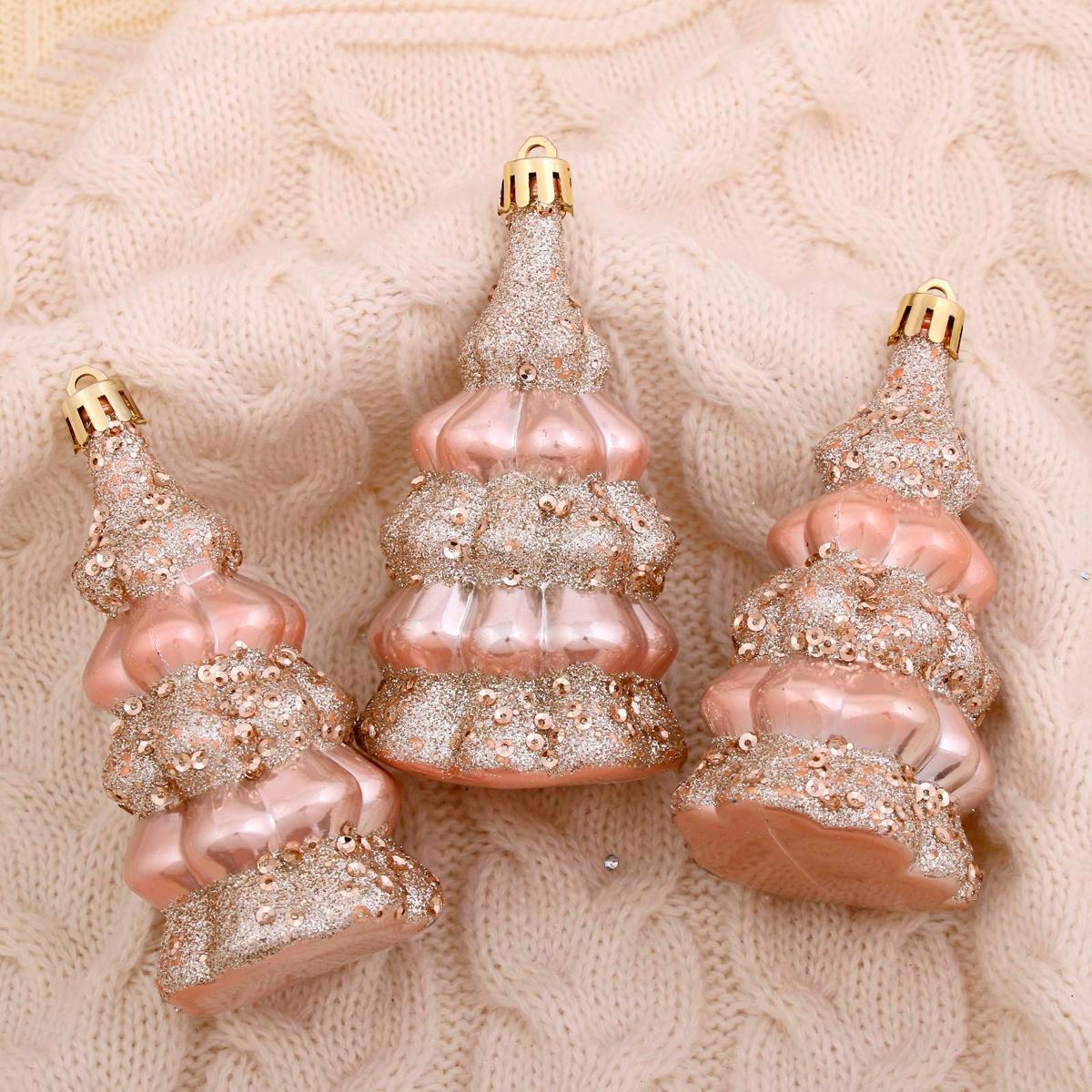 Изображение товара Набор елочных игрушек Зимнее волшебство Елочка в сугробах розовое золото 3 шт