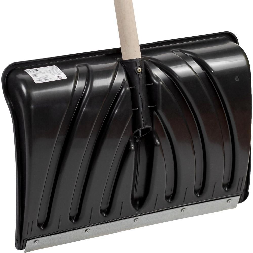 Изображение товара Лопата для уборки снега Цикл 14747 с деревянным черенком и оцинкованной планкой 146 см